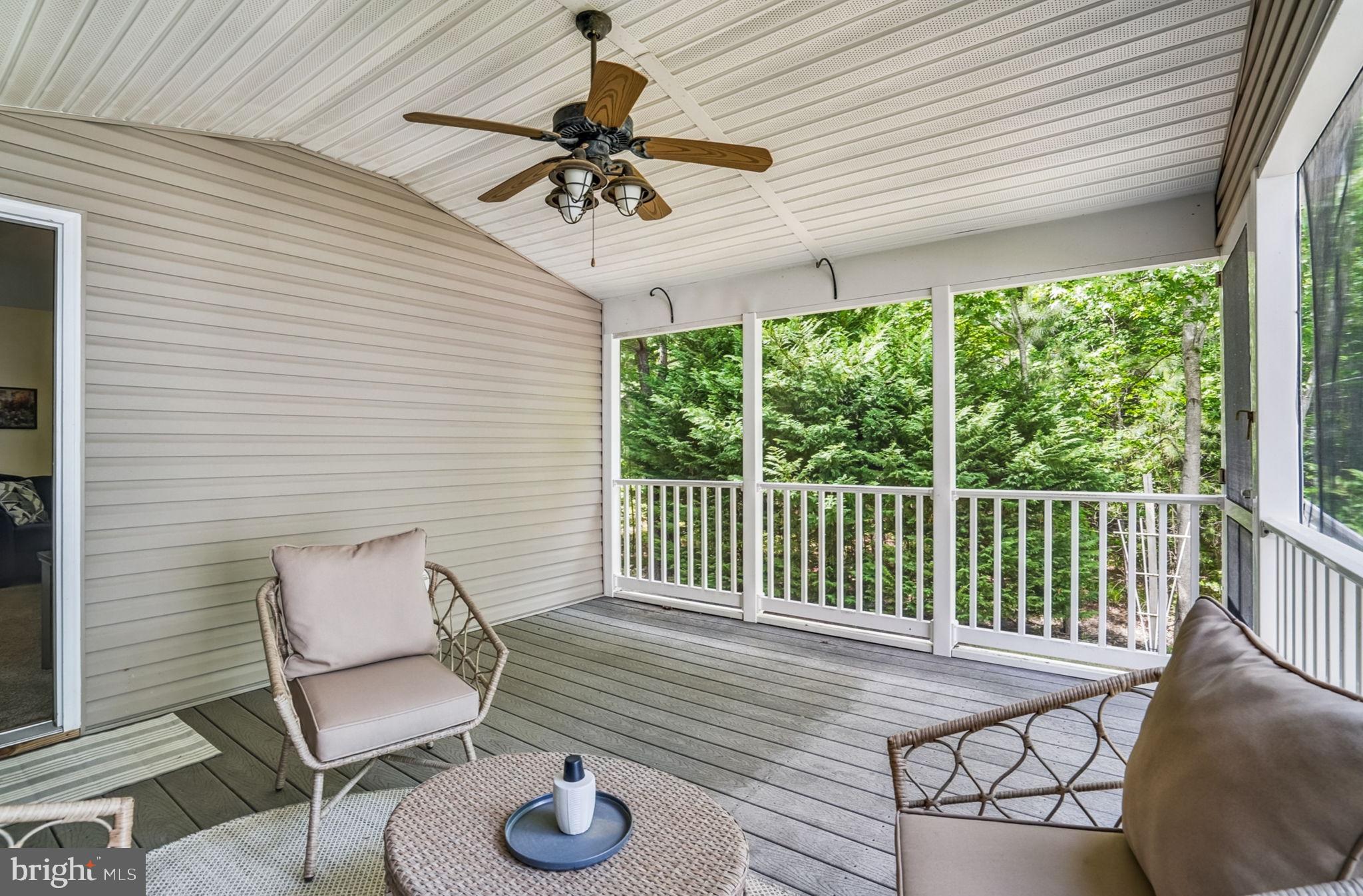 CAPTAIN'S COVE - Residential