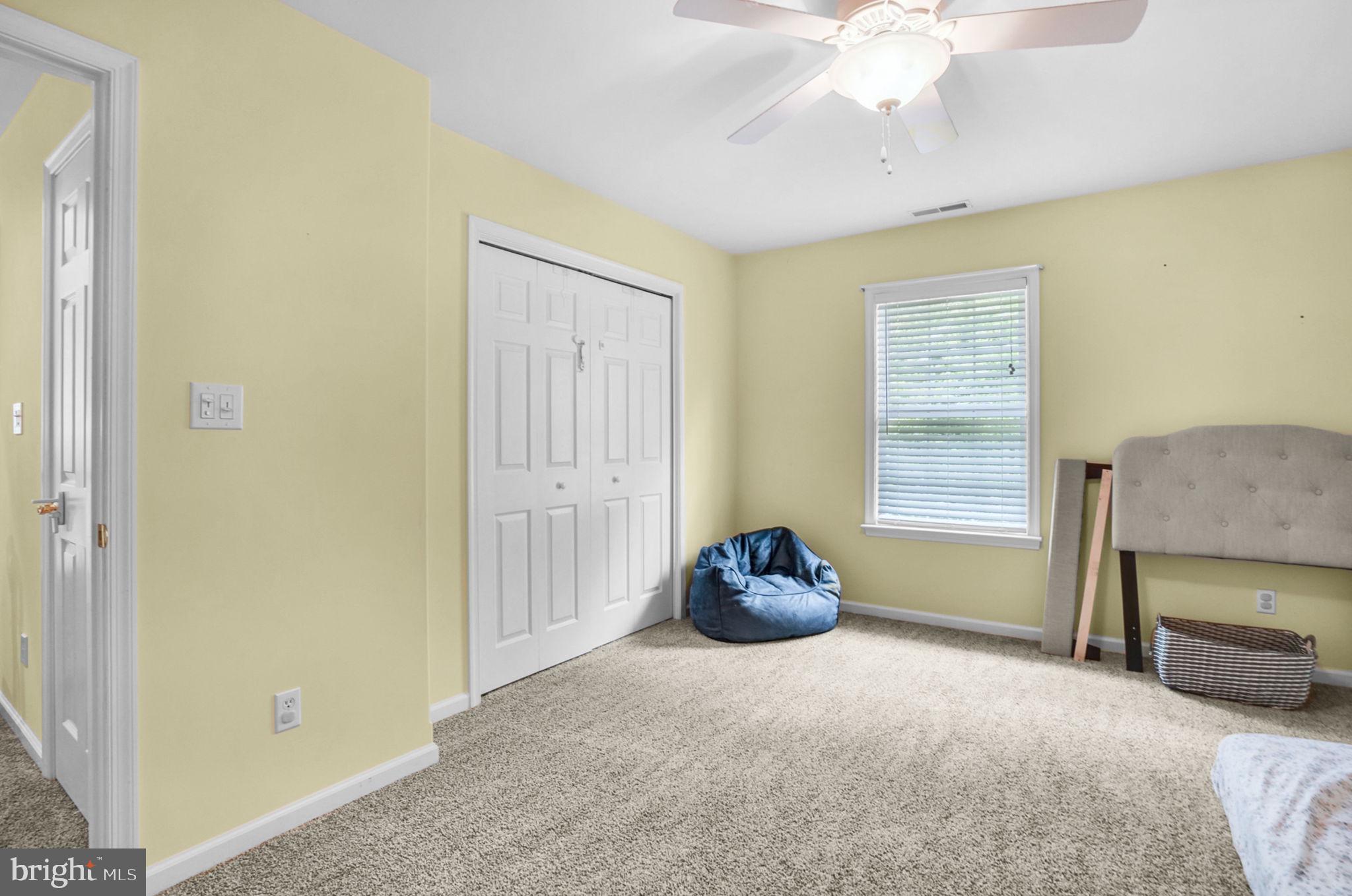 CAPTAIN'S COVE - Residential