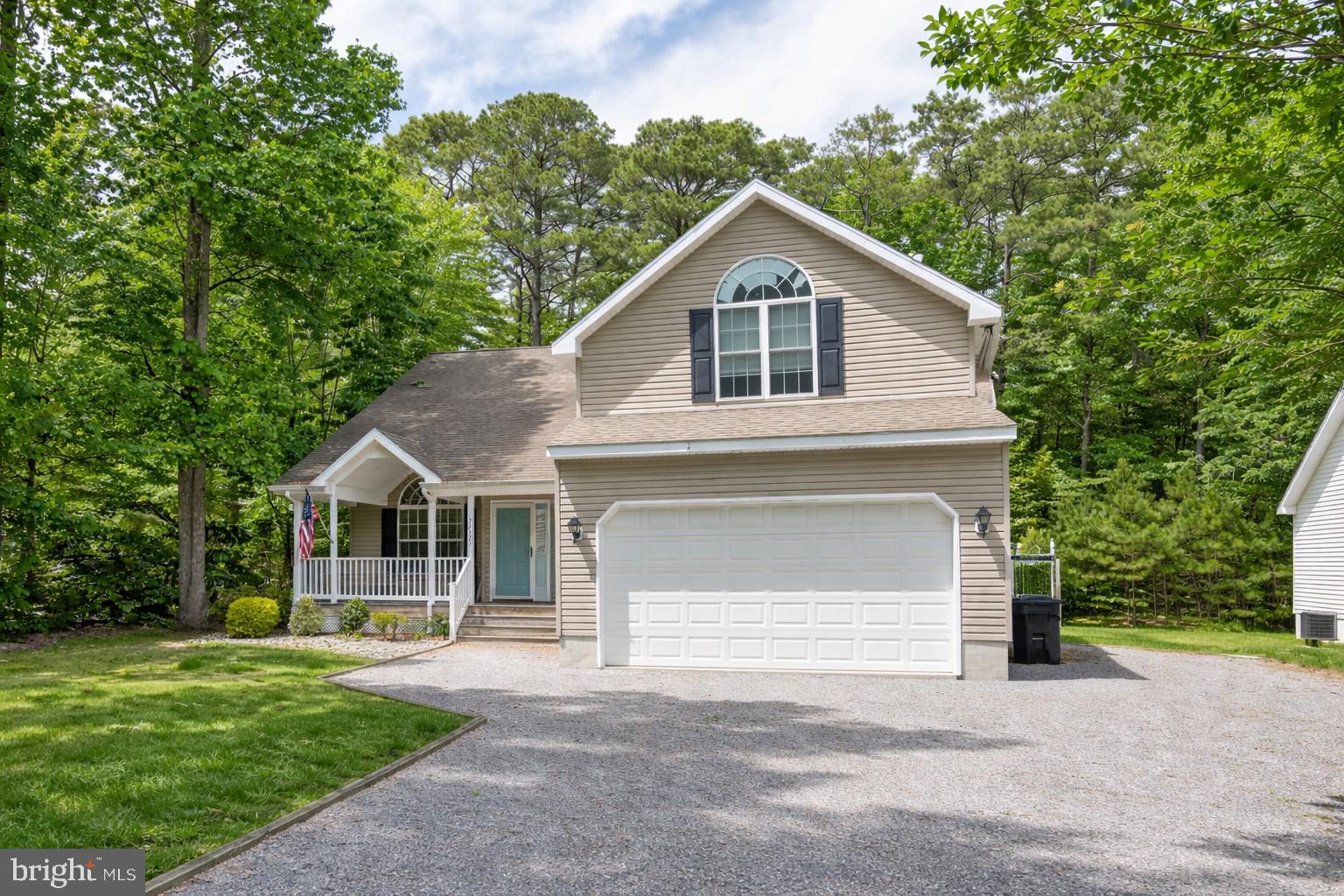 CAPTAIN'S COVE - Residential