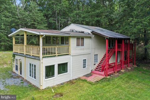 154 BLAKES WAY YELLOW SPRING WV 26865