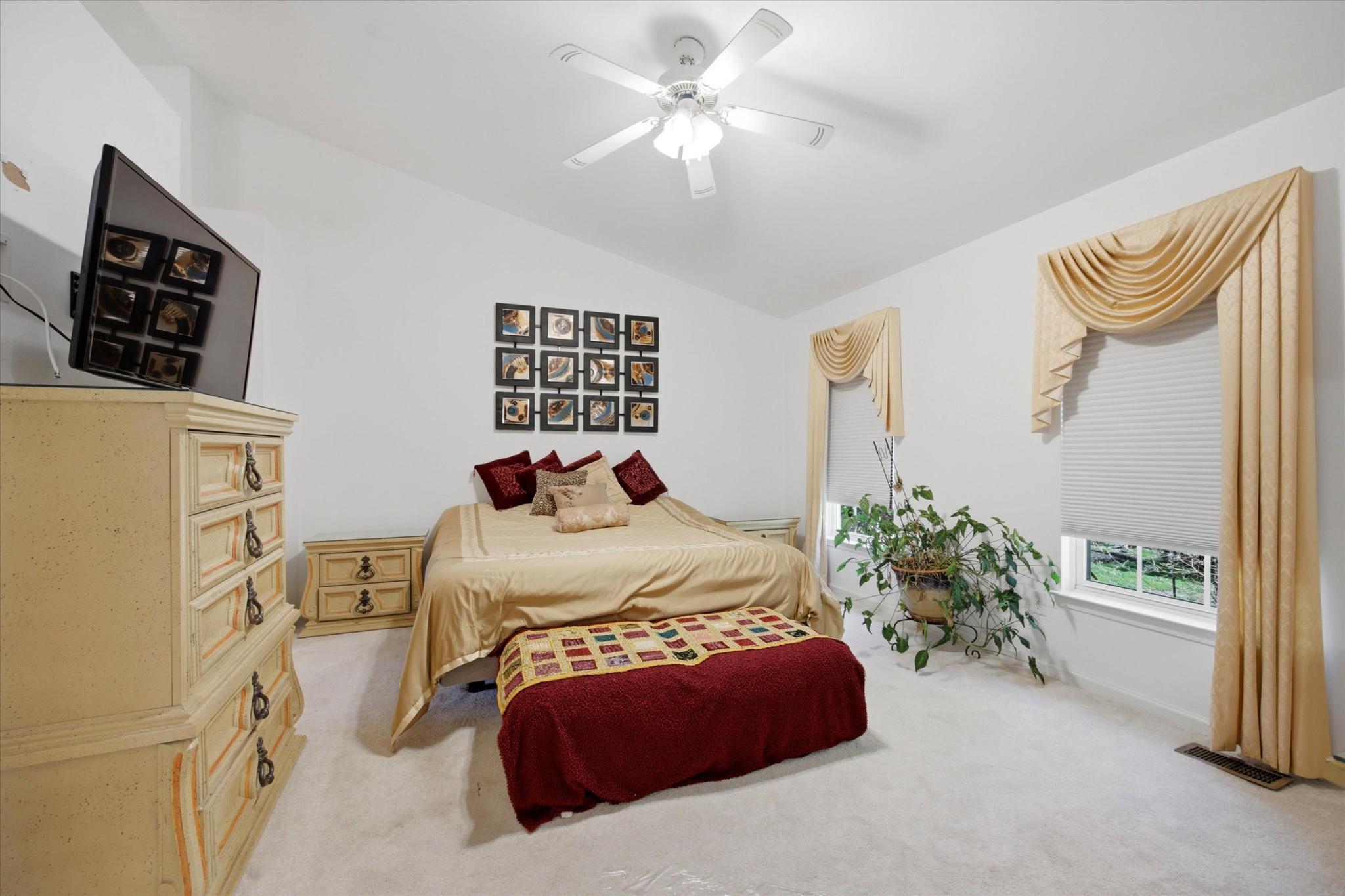 SUNNYBROOK - Residential