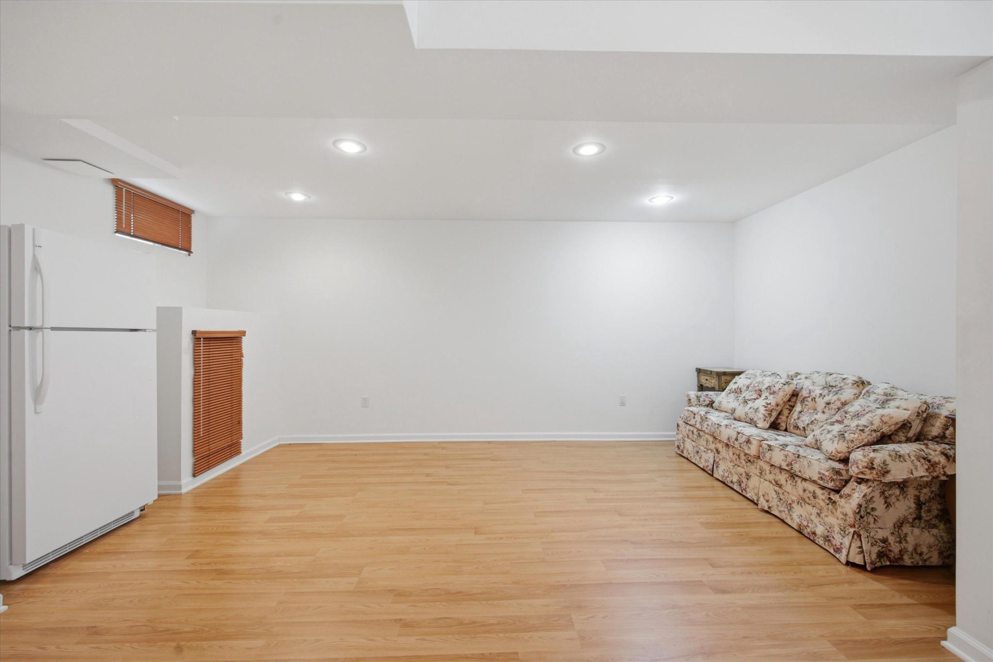 SUNNYBROOK - Residential