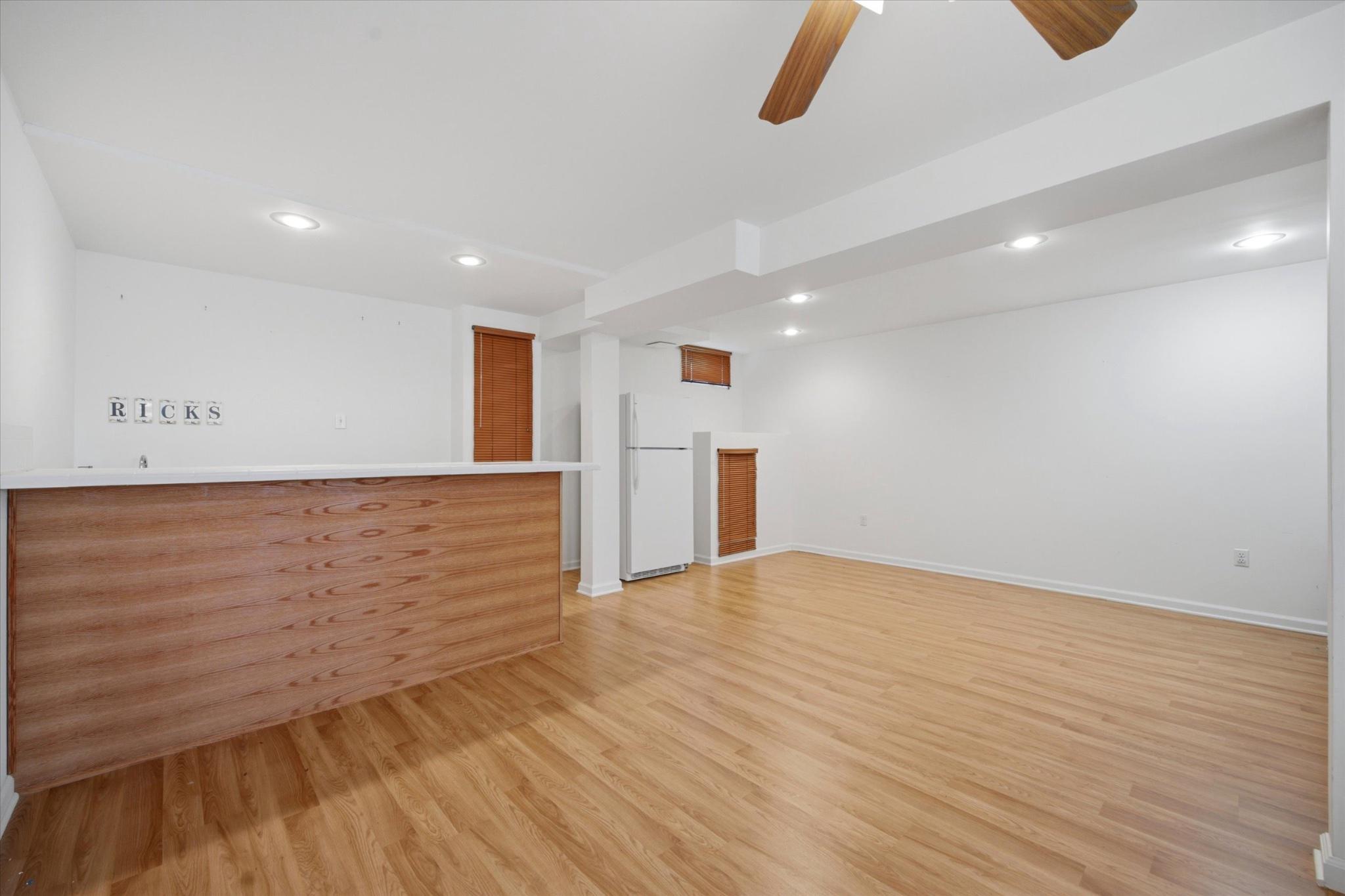 SUNNYBROOK - Residential