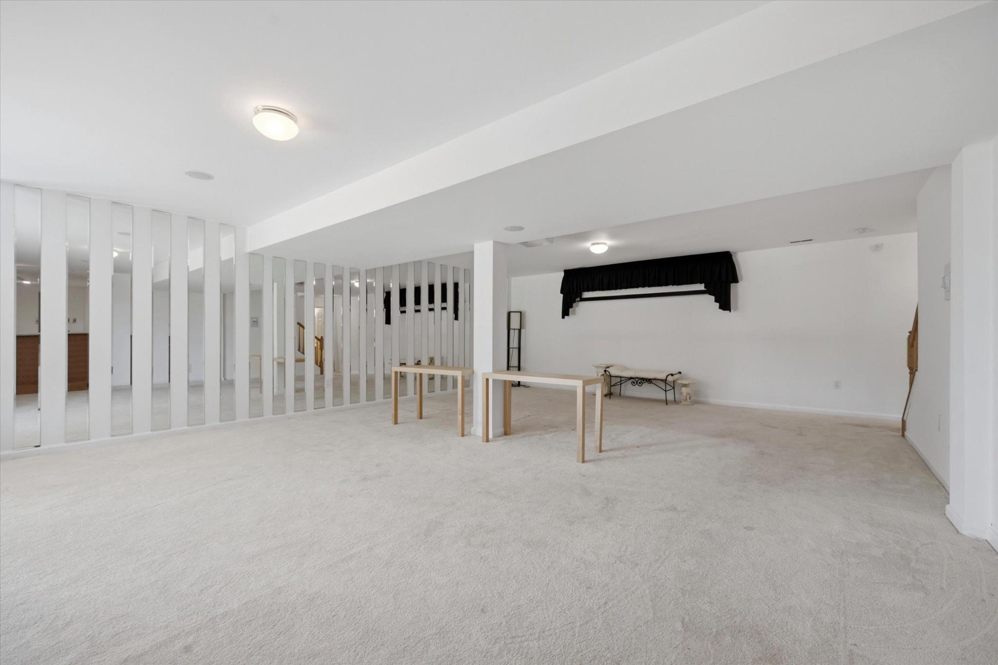 SUNNYBROOK - Residential