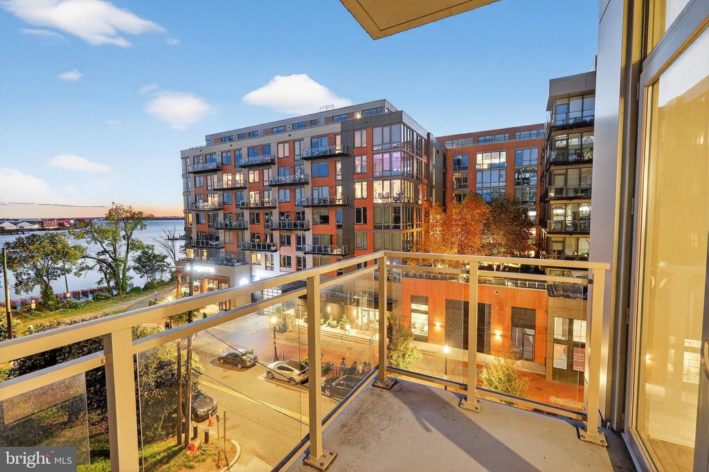 Photo of 88 V Street SW #509, WASHINGTON, DC 20024 (MLS # DCDC2229558)