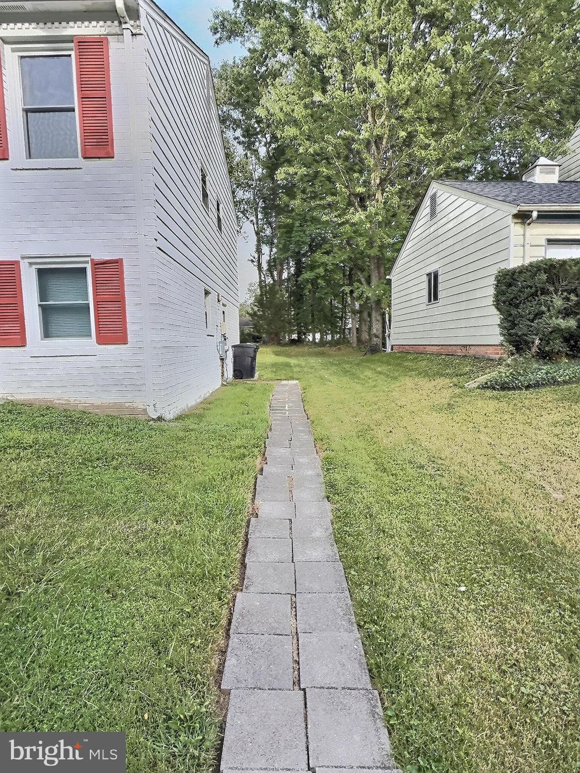 TANTALLON ON THE POTOMAC - Residential Lease