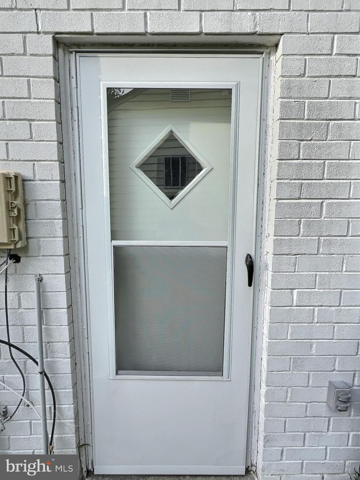 TANTALLON ON THE POTOMAC - Residential Lease