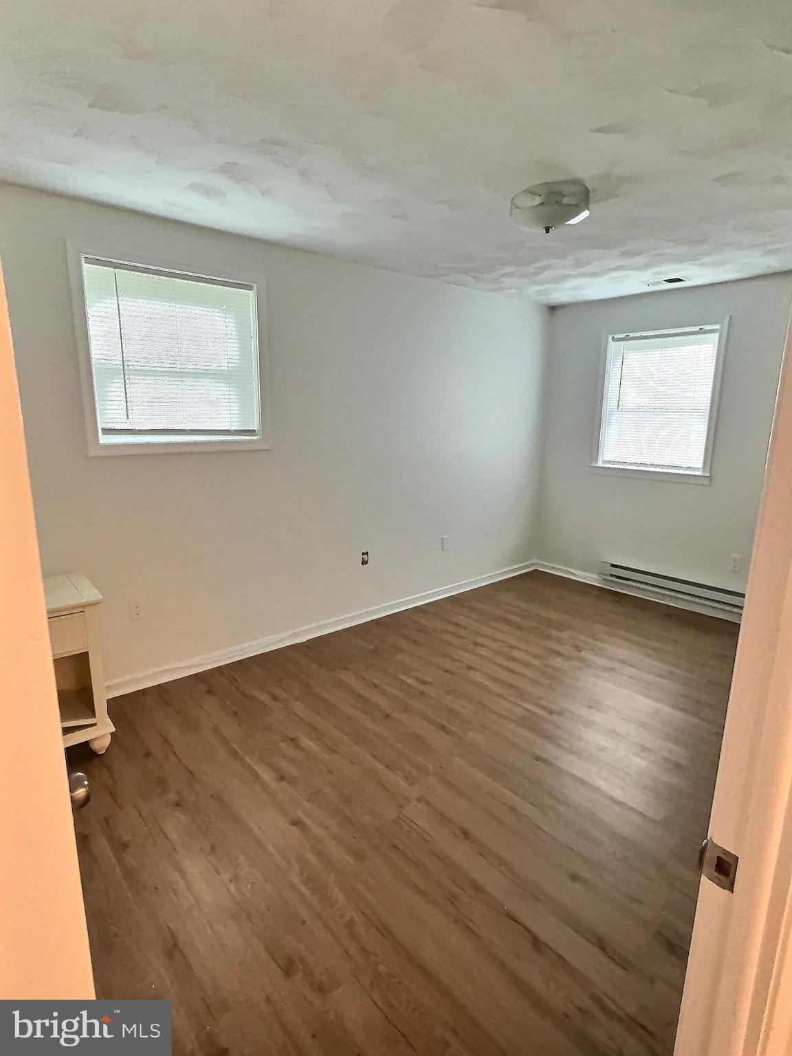 TANTALLON ON THE POTOMAC - Residential Lease