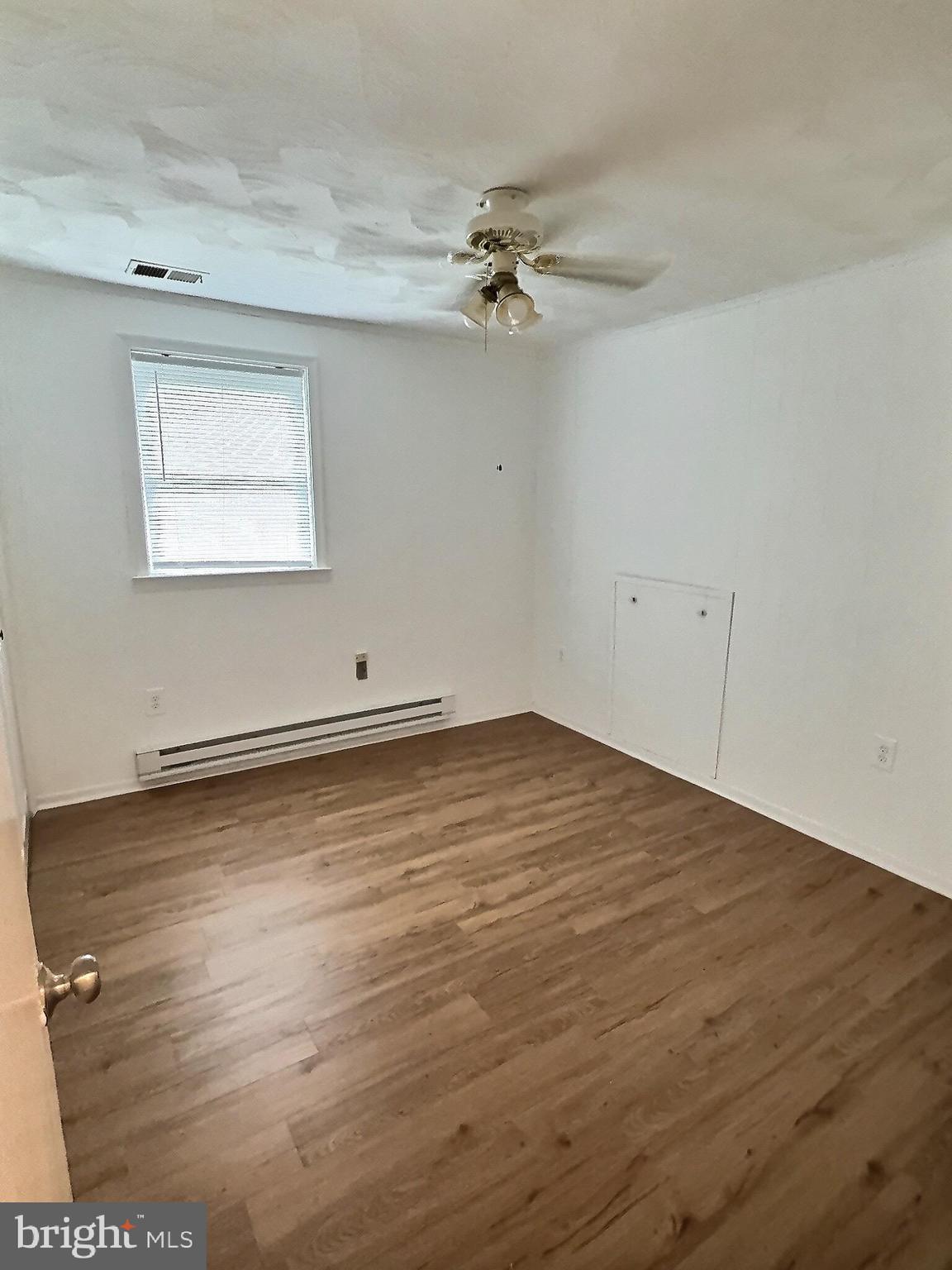 TANTALLON ON THE POTOMAC - Residential Lease