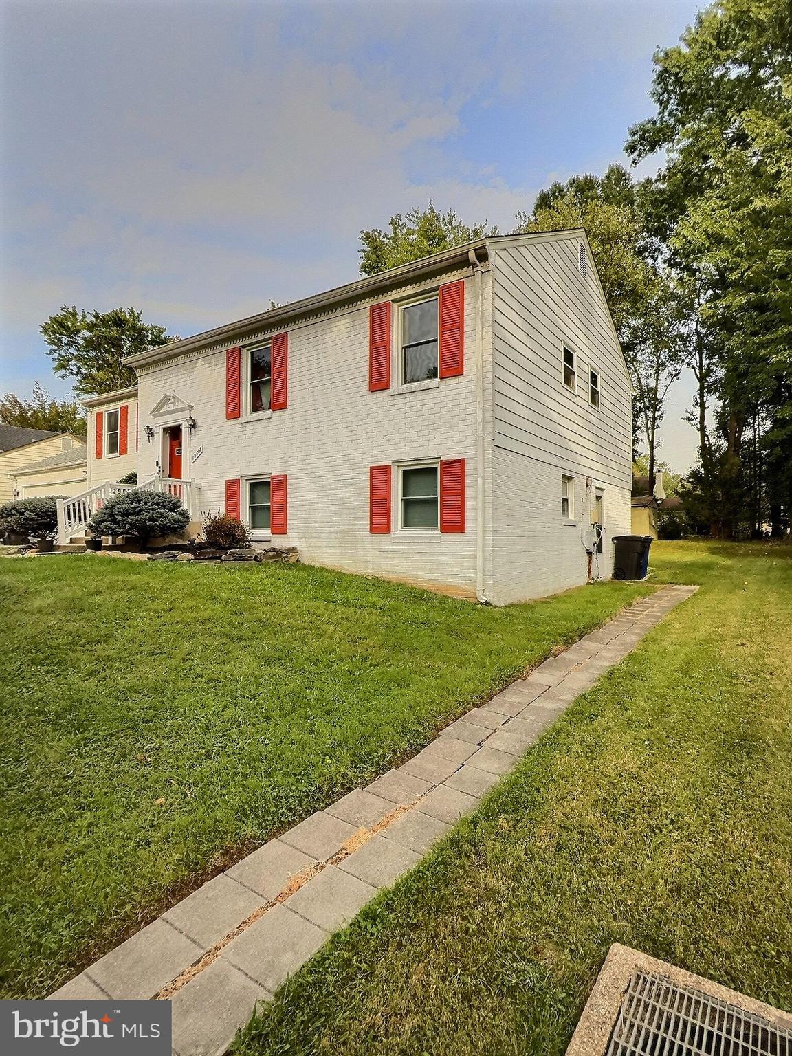 TANTALLON ON THE POTOMAC - Residential Lease