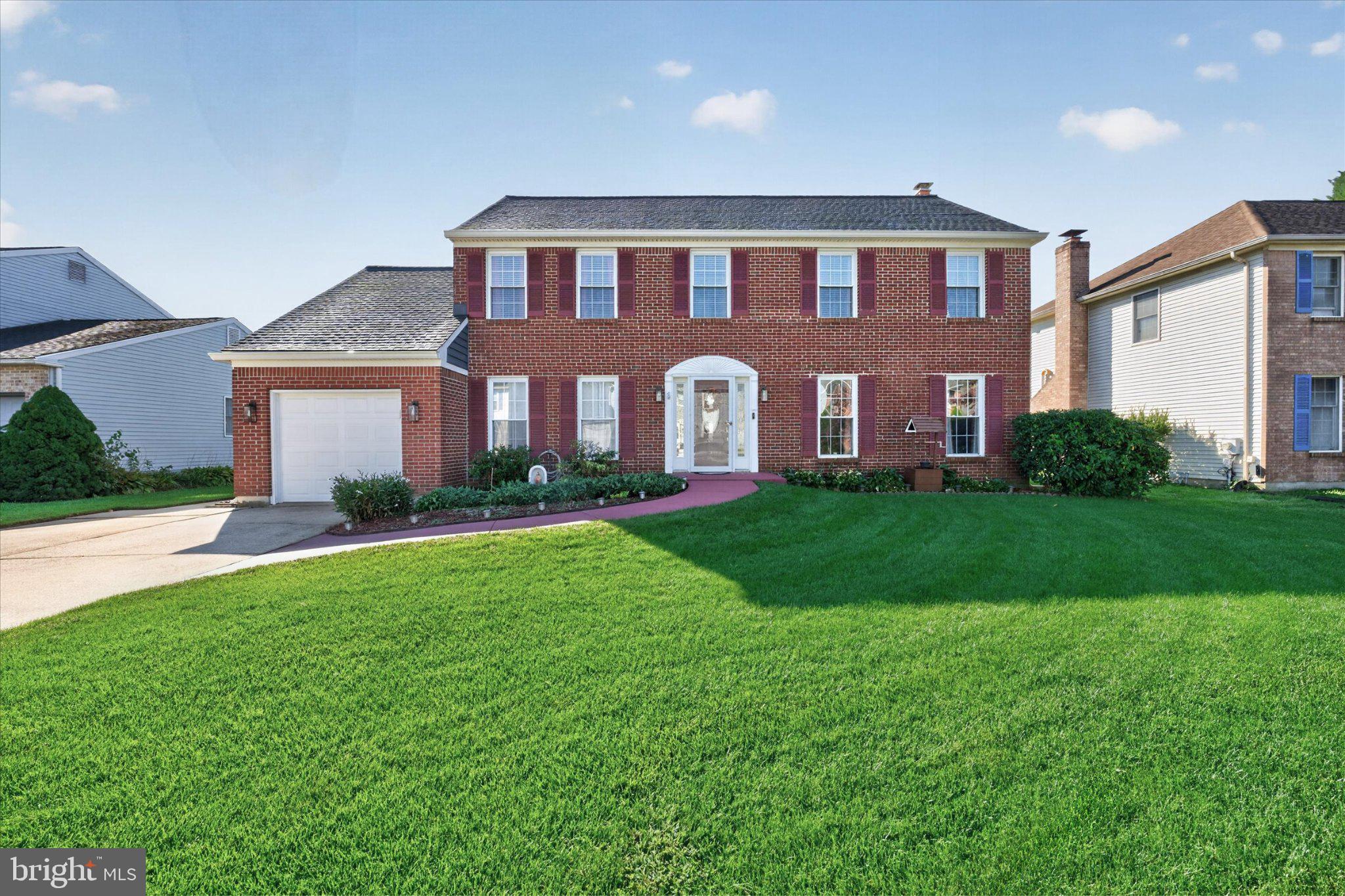 4 FERN COURT