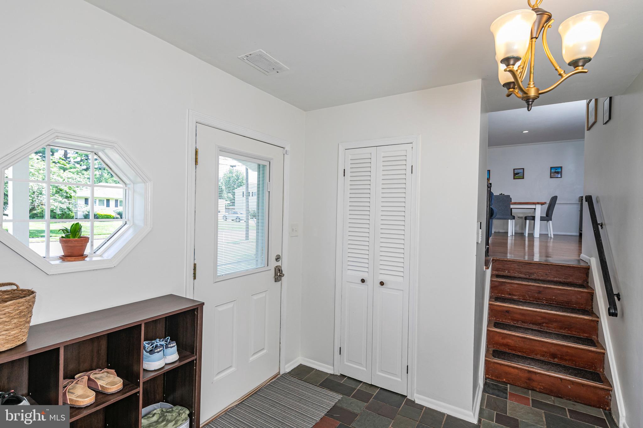 10 CAMELIA COURT