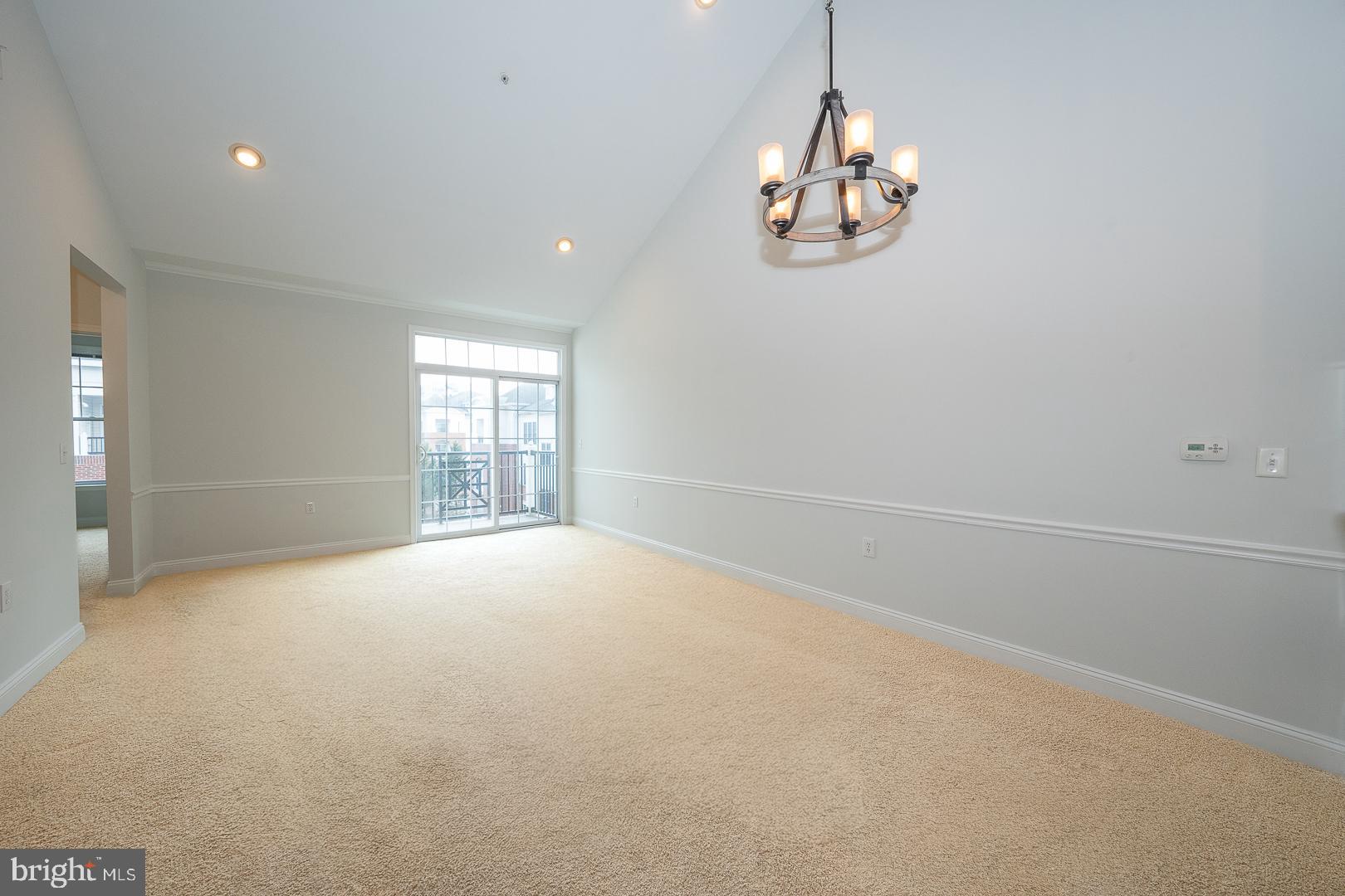 THE GRANDE AT RIVERVIEW - Residential Lease