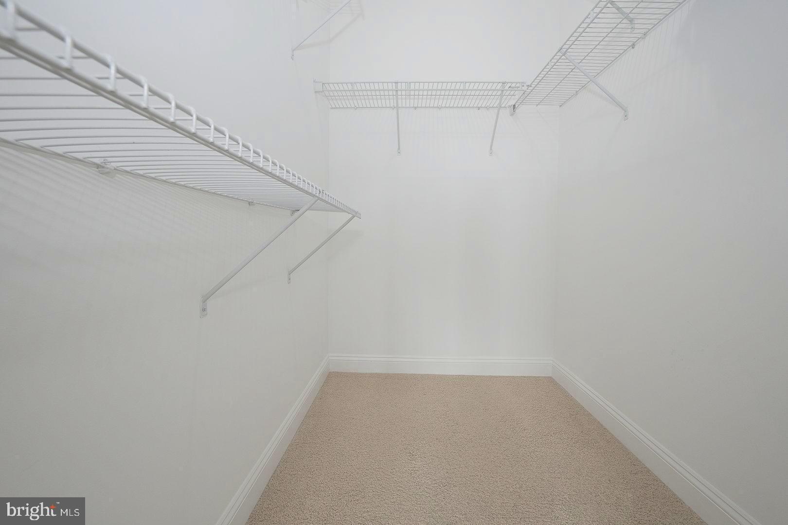 THE GRANDE AT RIVERVIEW - Residential Lease