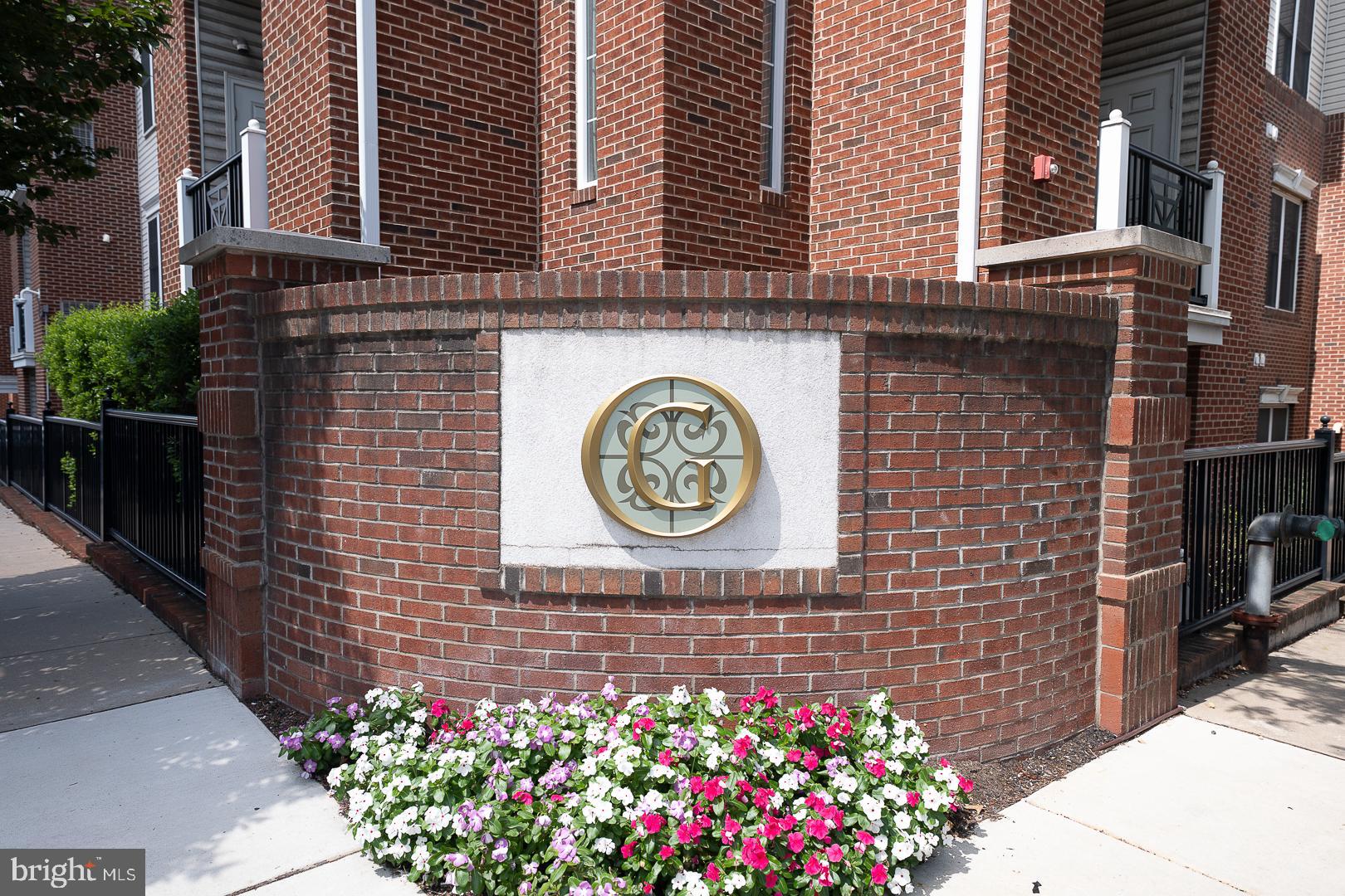 THE GRANDE AT RIVERVIEW - Residential Lease