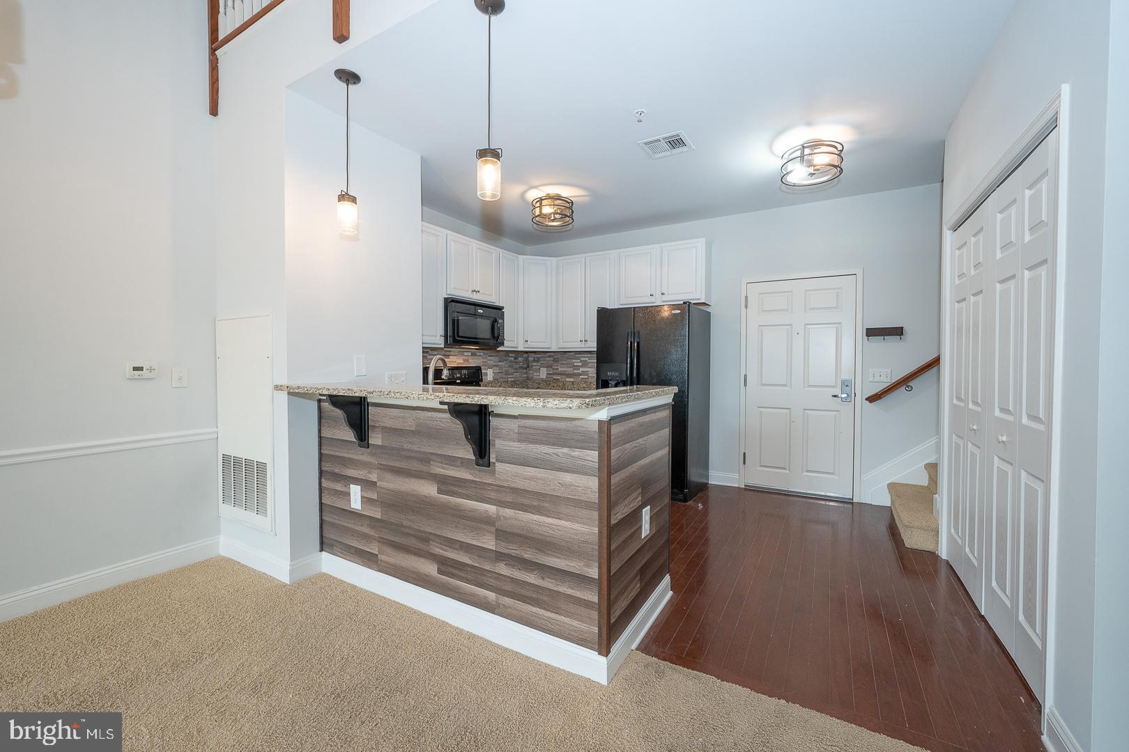 THE GRANDE AT RIVERVIEW - Residential Lease