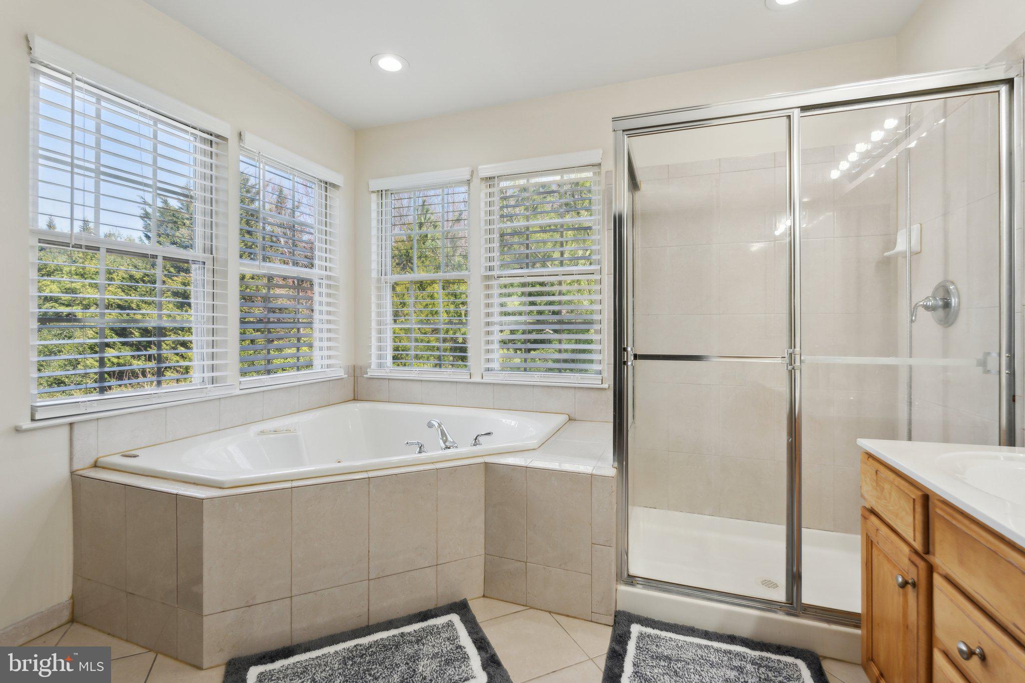 CROFTON MANOR - Residential