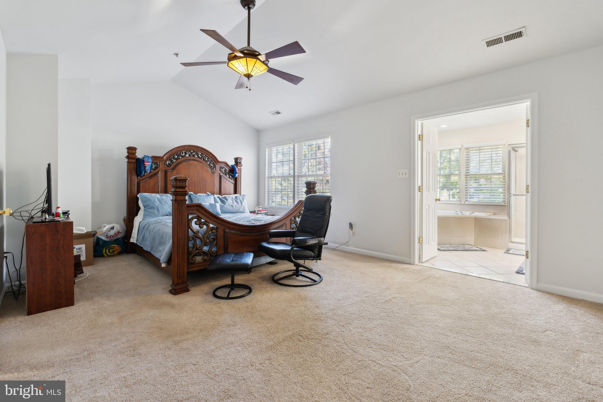 CROFTON MANOR - Residential