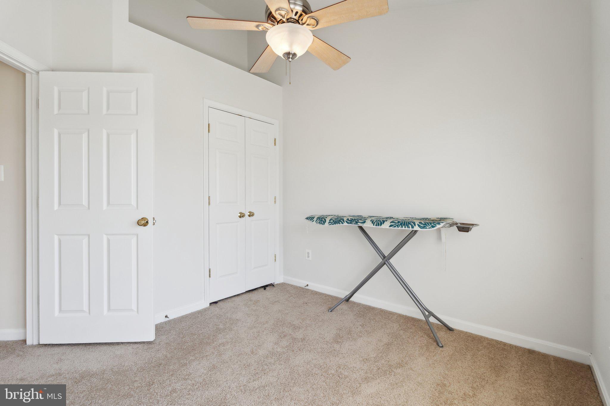 CROFTON MANOR - Residential