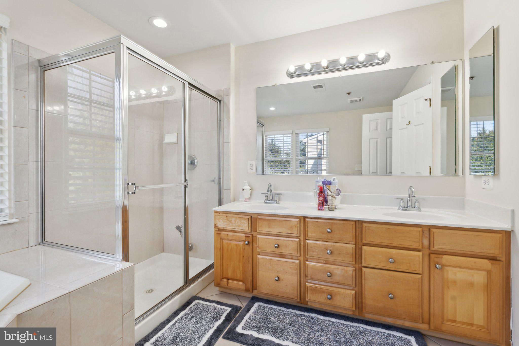 CROFTON MANOR - Residential