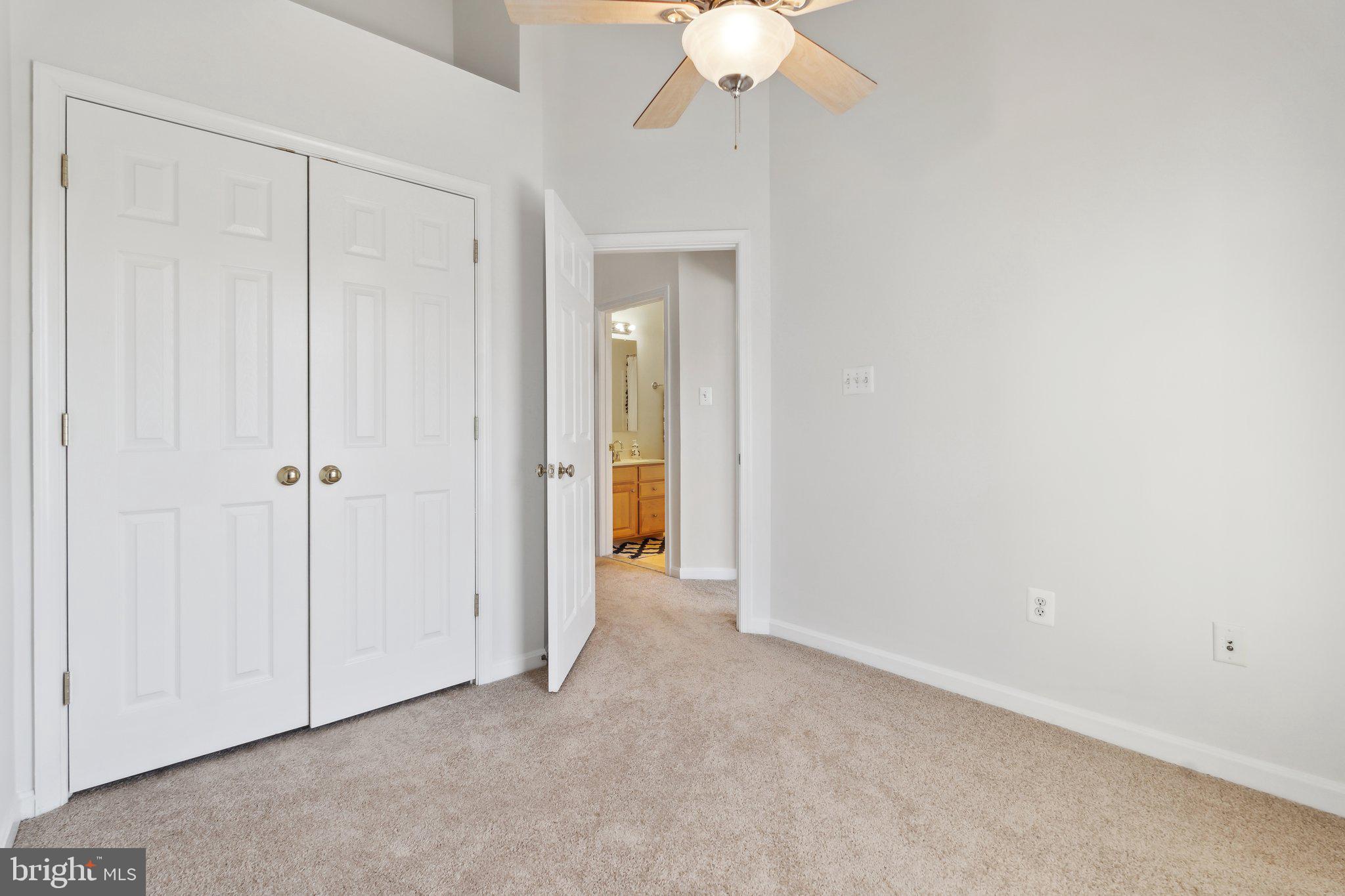 CROFTON MANOR - Residential