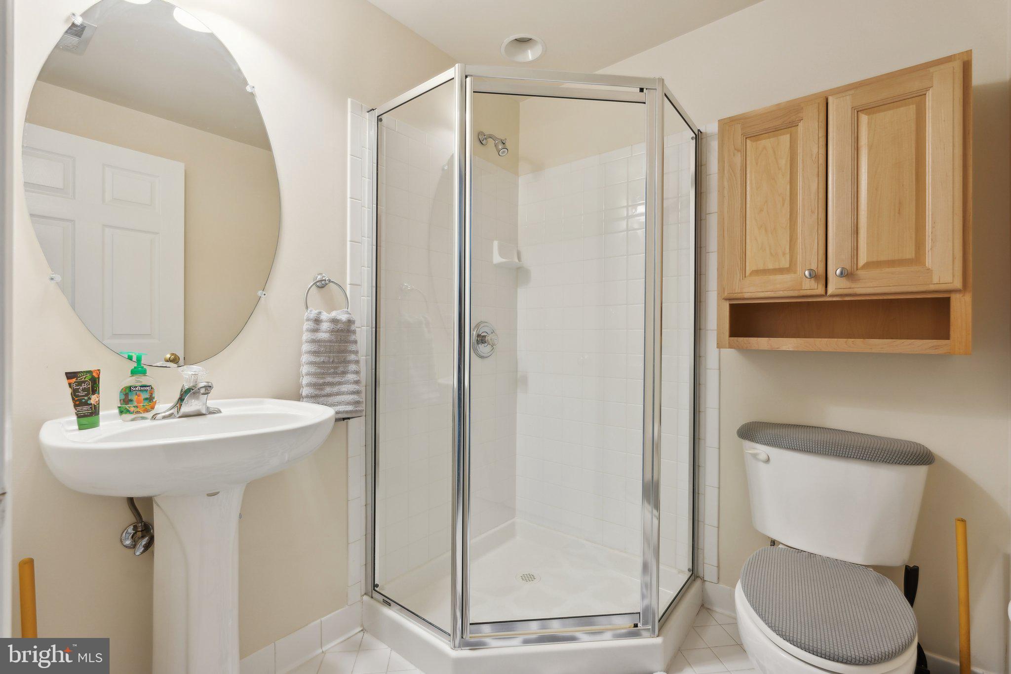 CROFTON MANOR - Residential