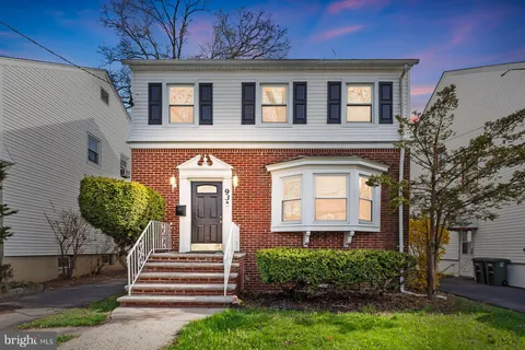 MLS: NJES2000256