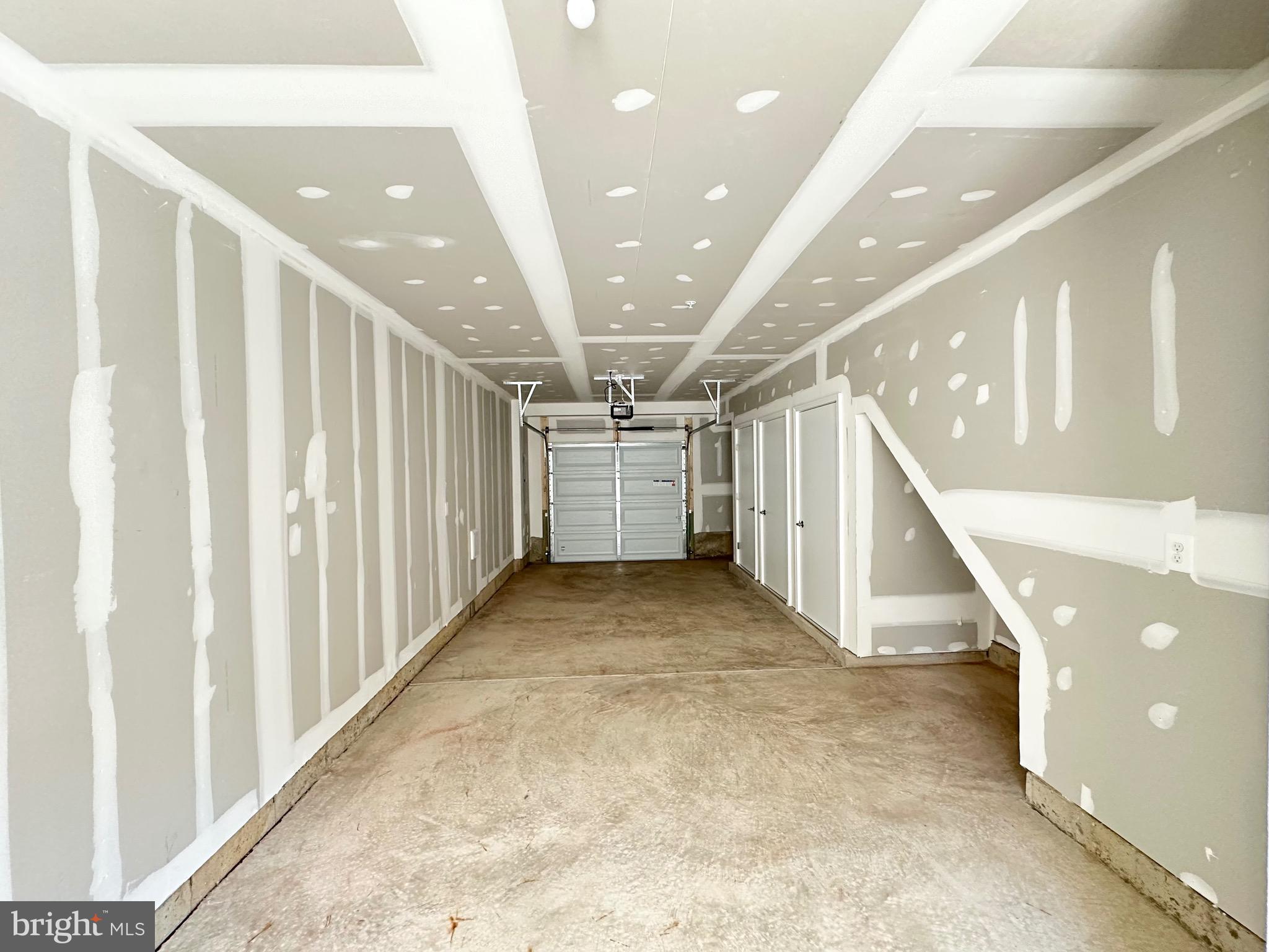 TYSONS RIDGE - Residential Lease