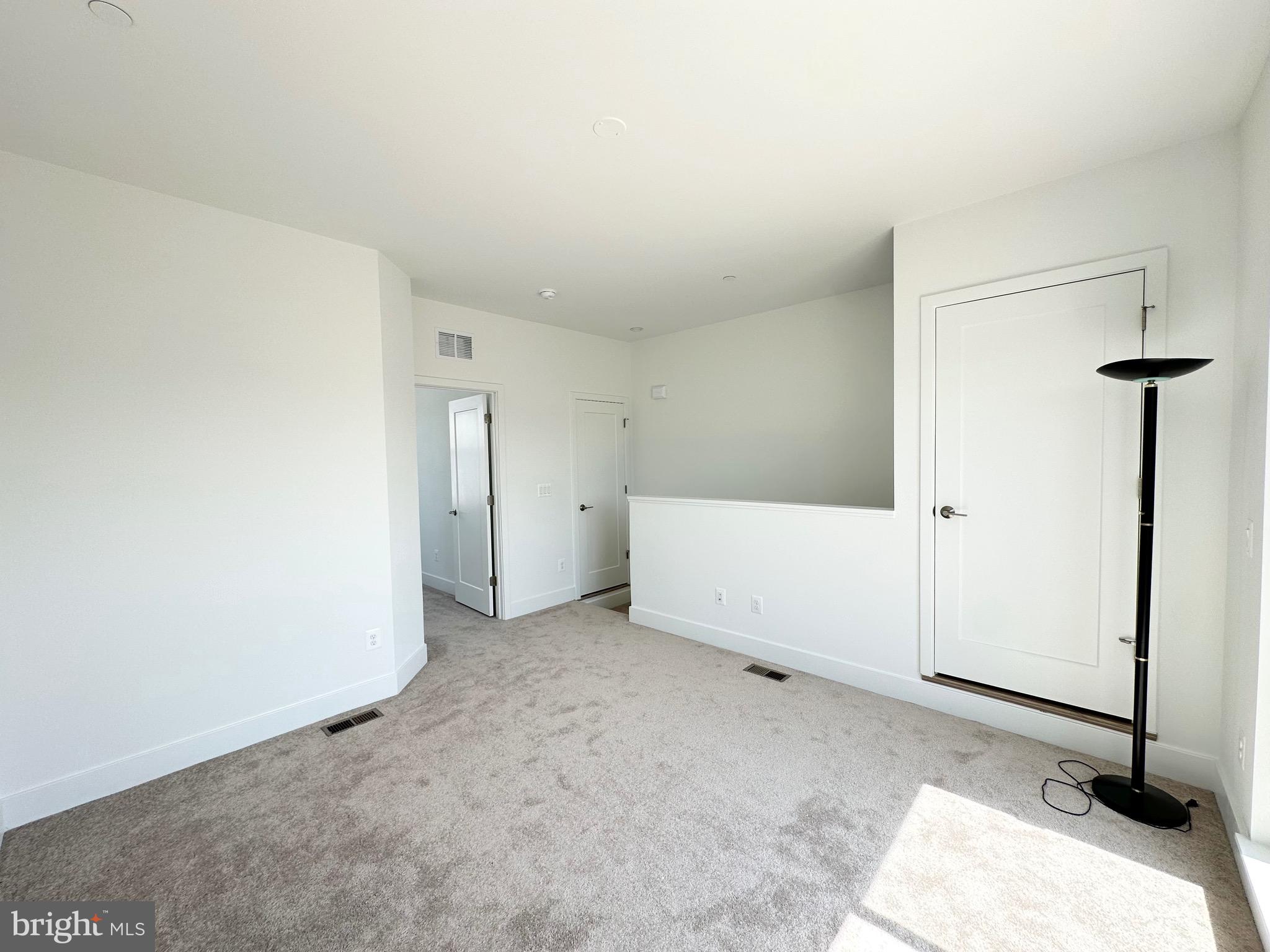 TYSONS RIDGE - Residential Lease