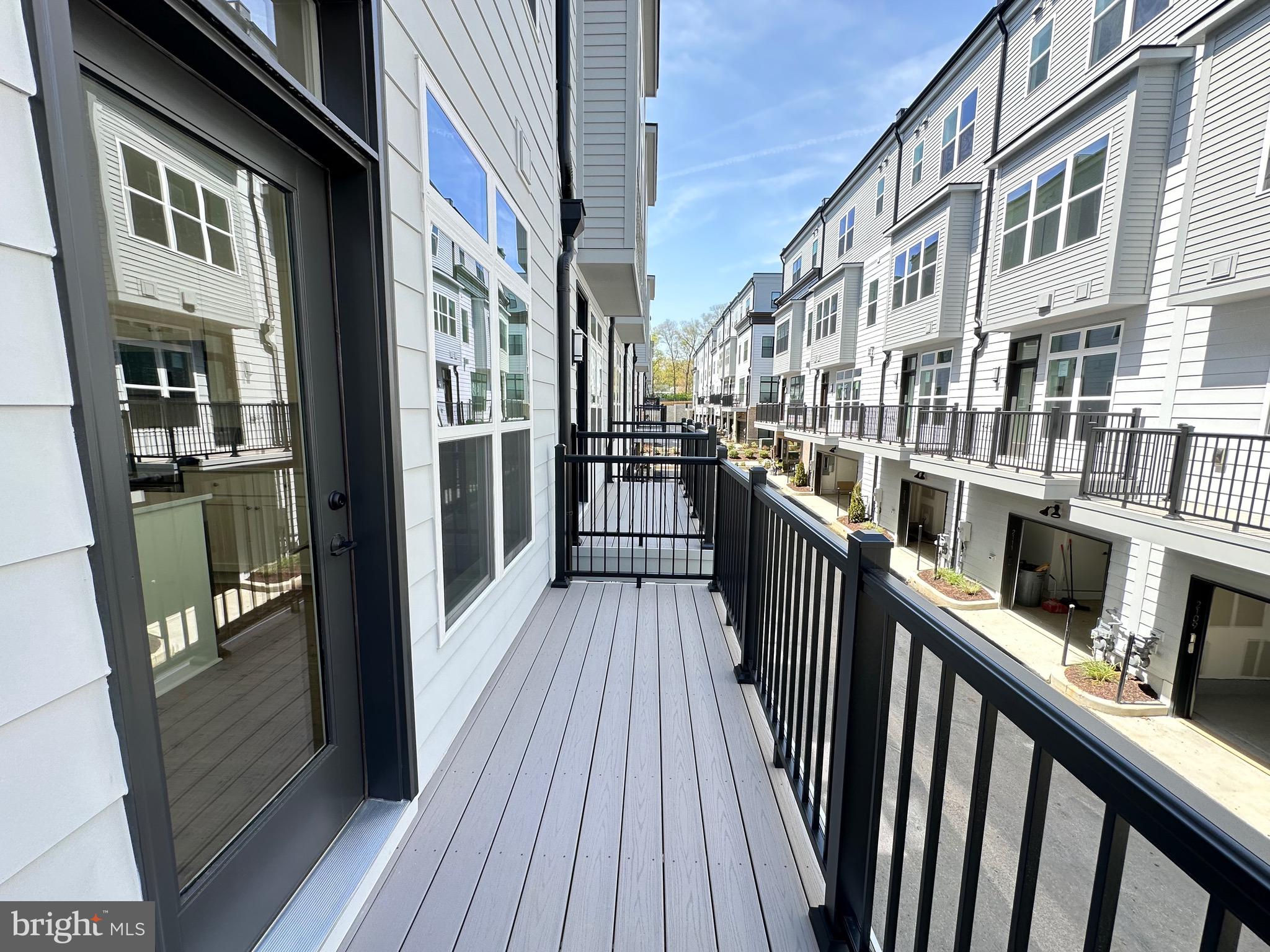 TYSONS RIDGE - Residential Lease