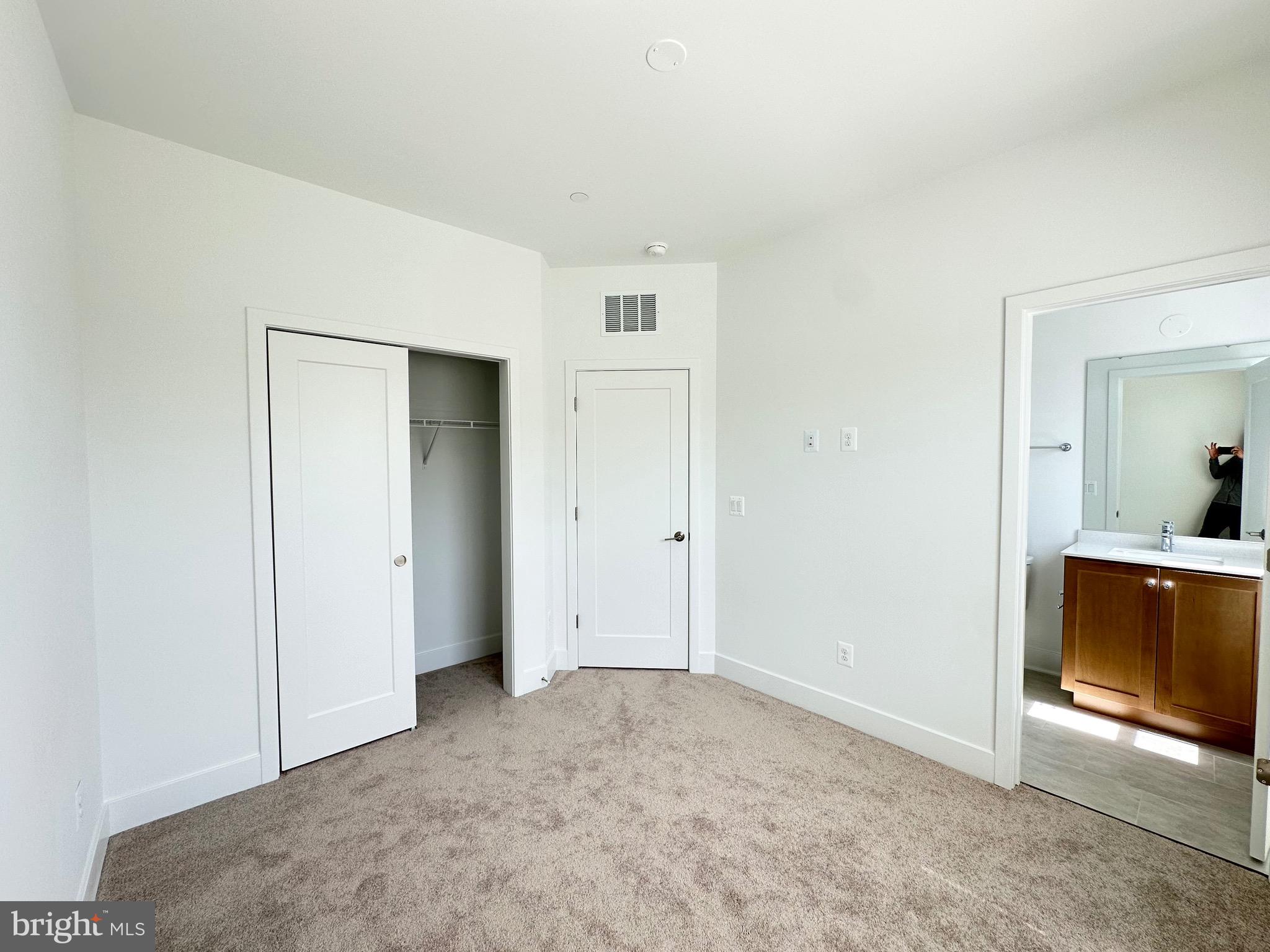 TYSONS RIDGE - Residential Lease