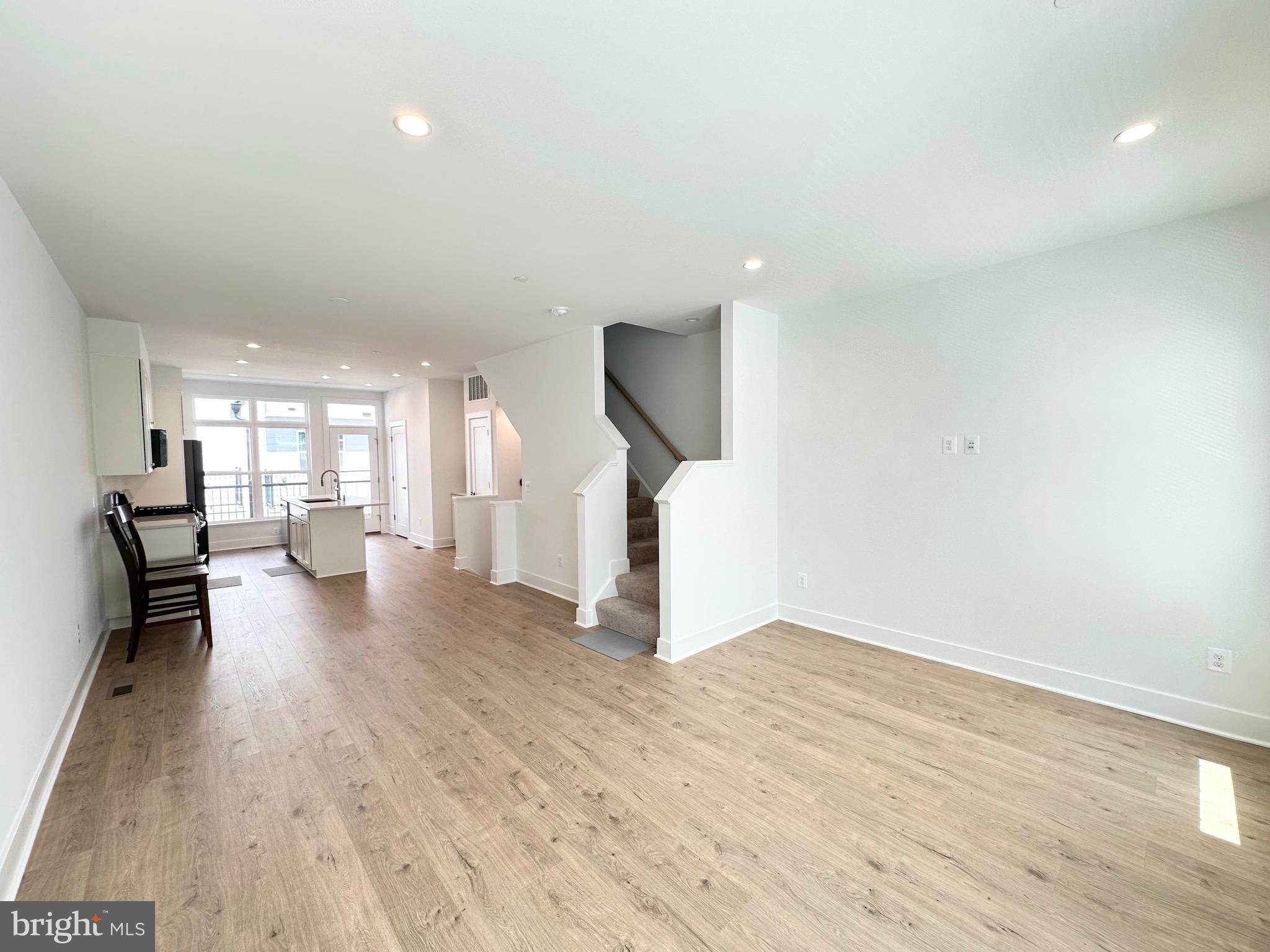 TYSONS RIDGE - Residential Lease