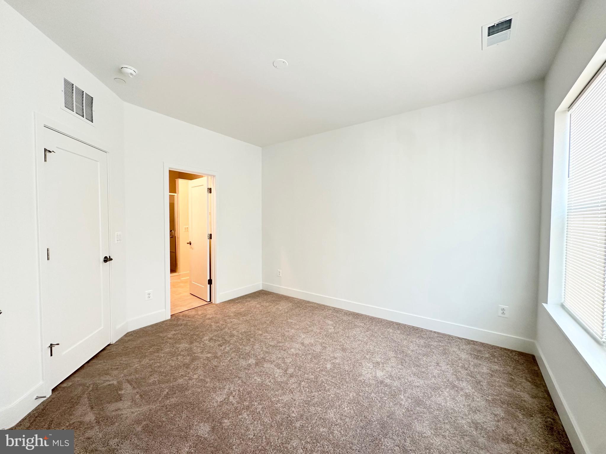 TYSONS RIDGE - Residential Lease