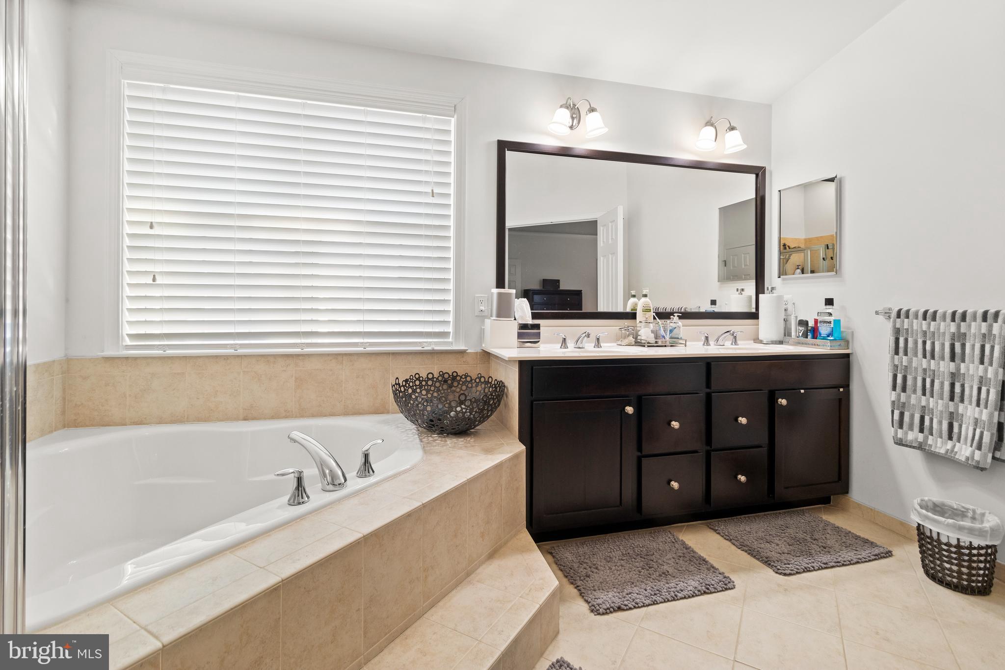 MARLBORO RIDGE - Residential