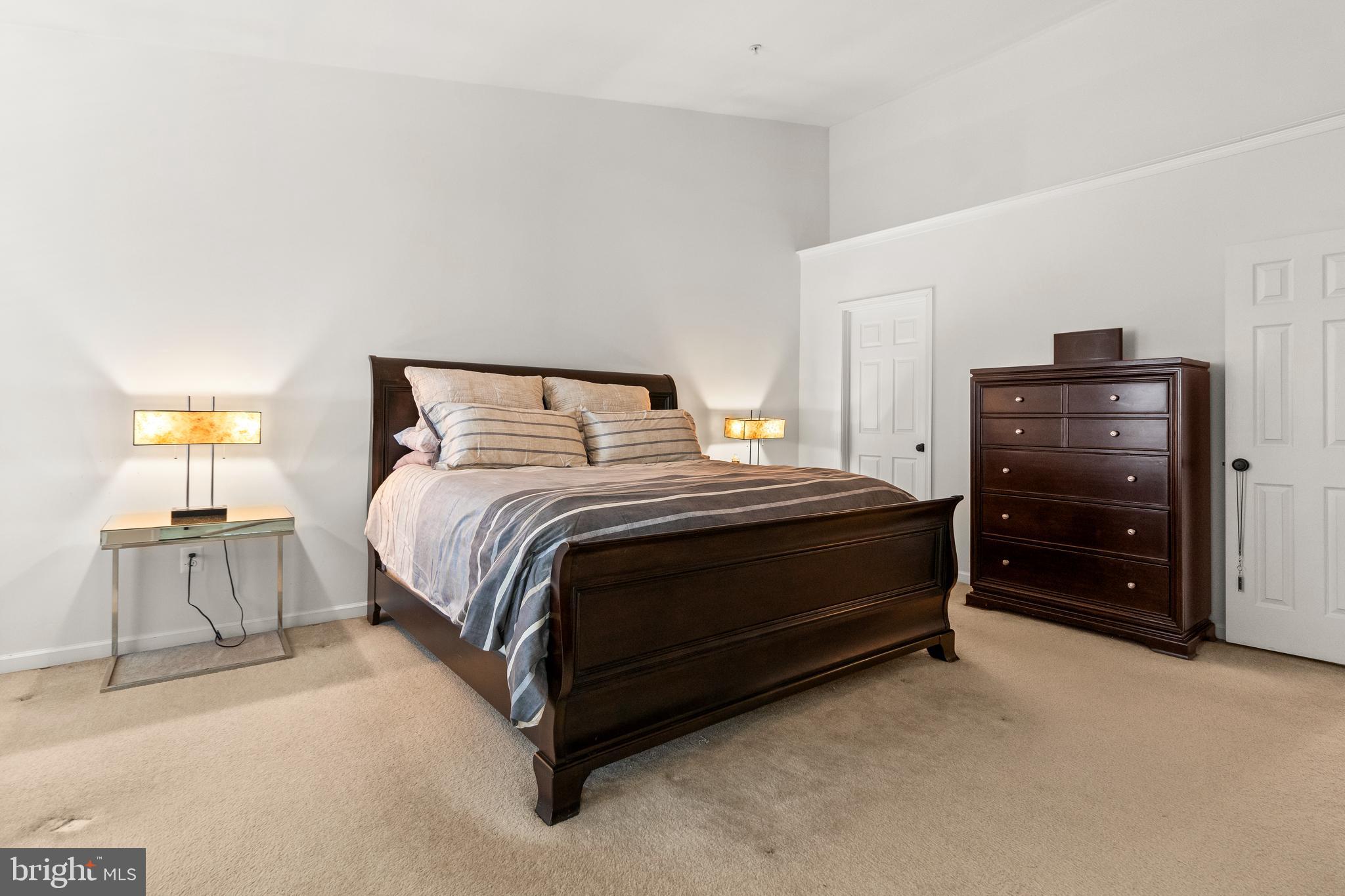 MARLBORO RIDGE - Residential