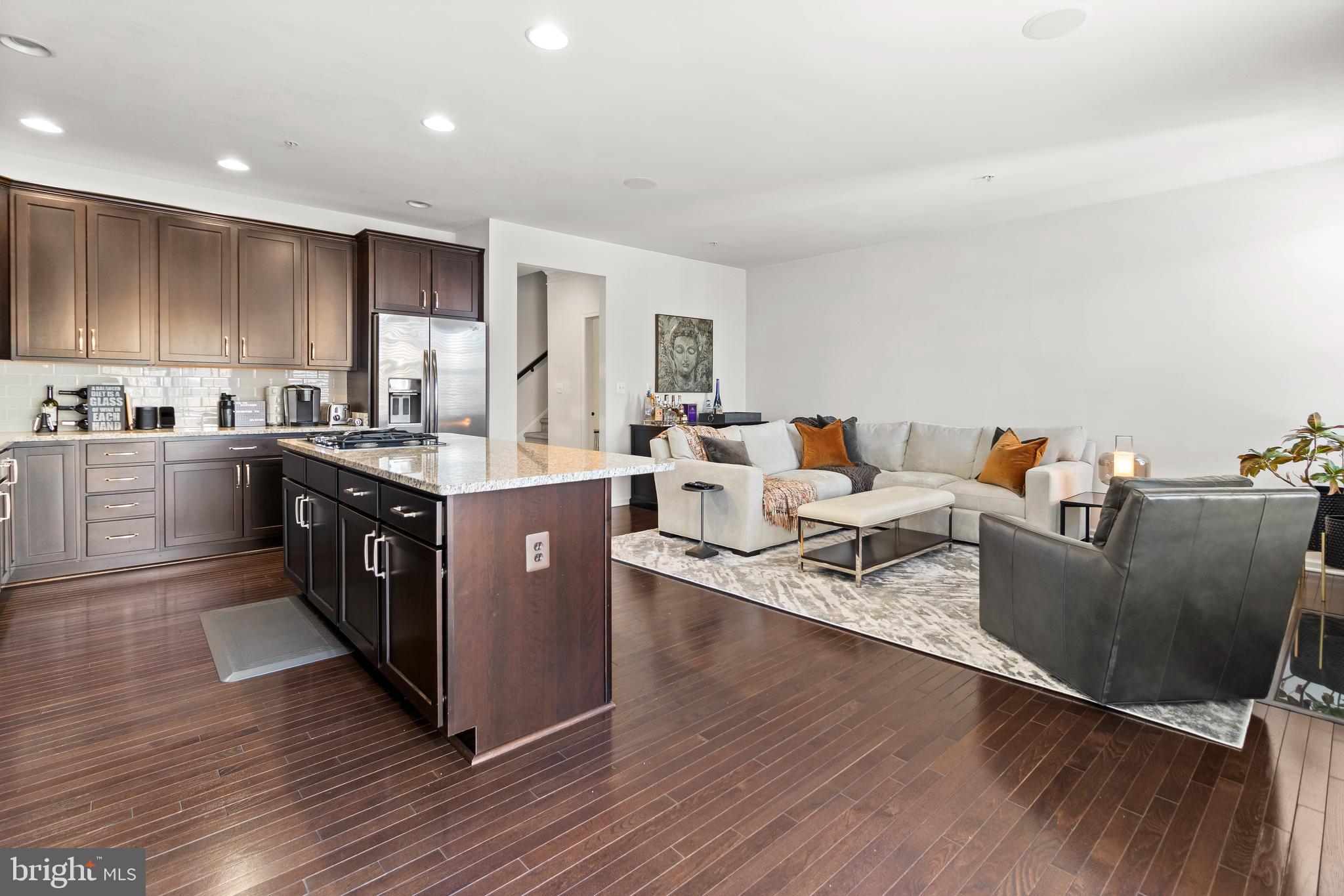 MARLBORO RIDGE - Residential