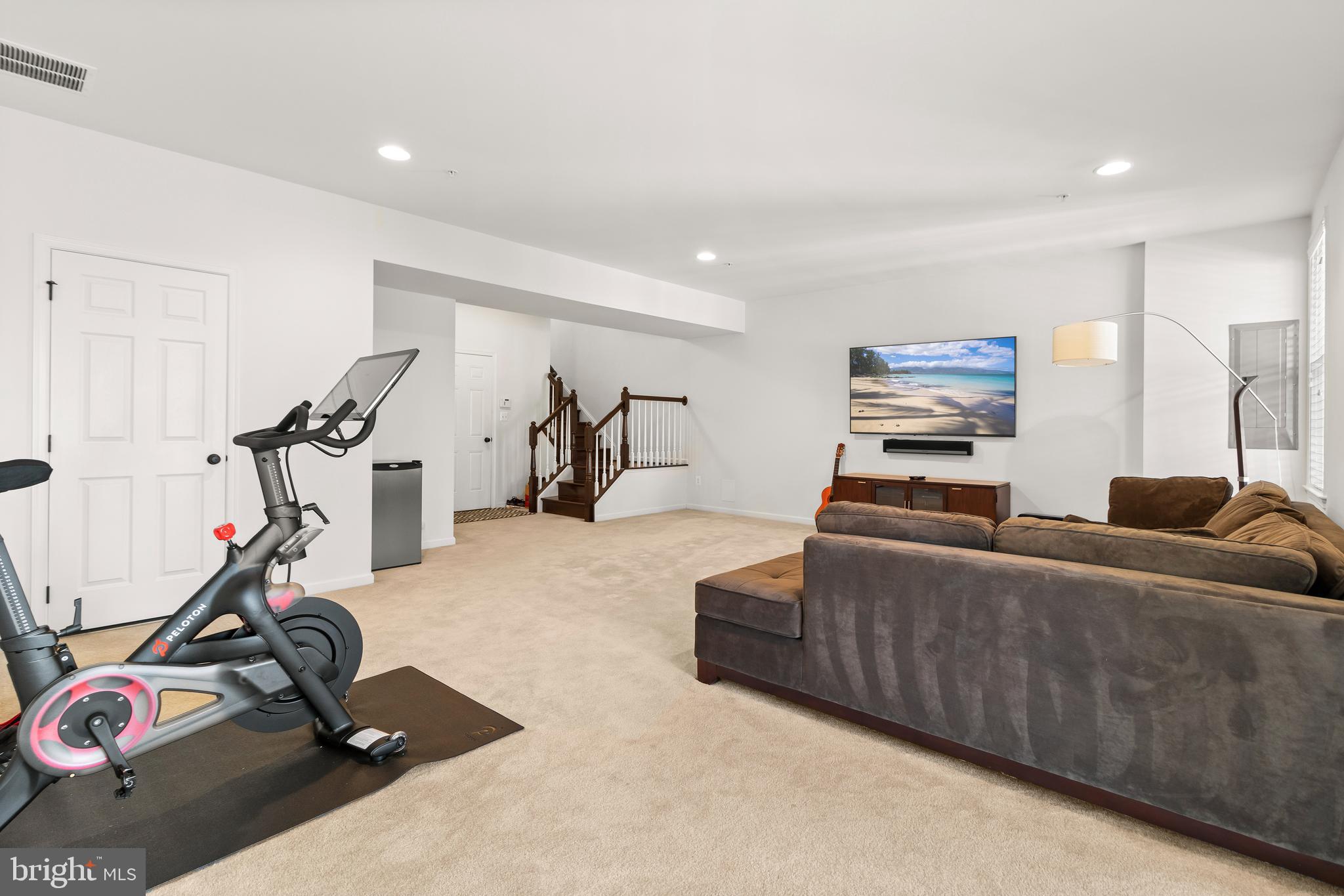 MARLBORO RIDGE - Residential