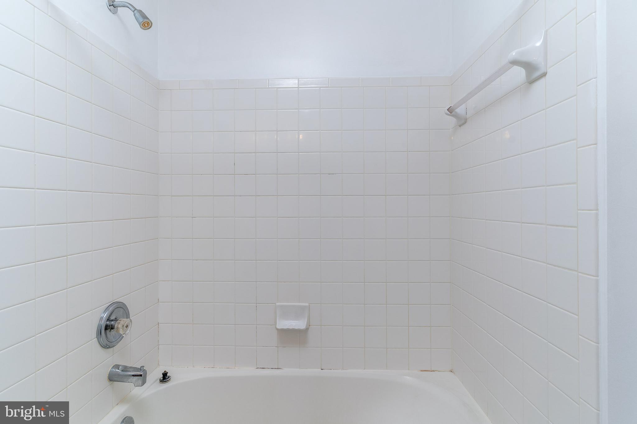 CHESTNUT GABLE - Residential