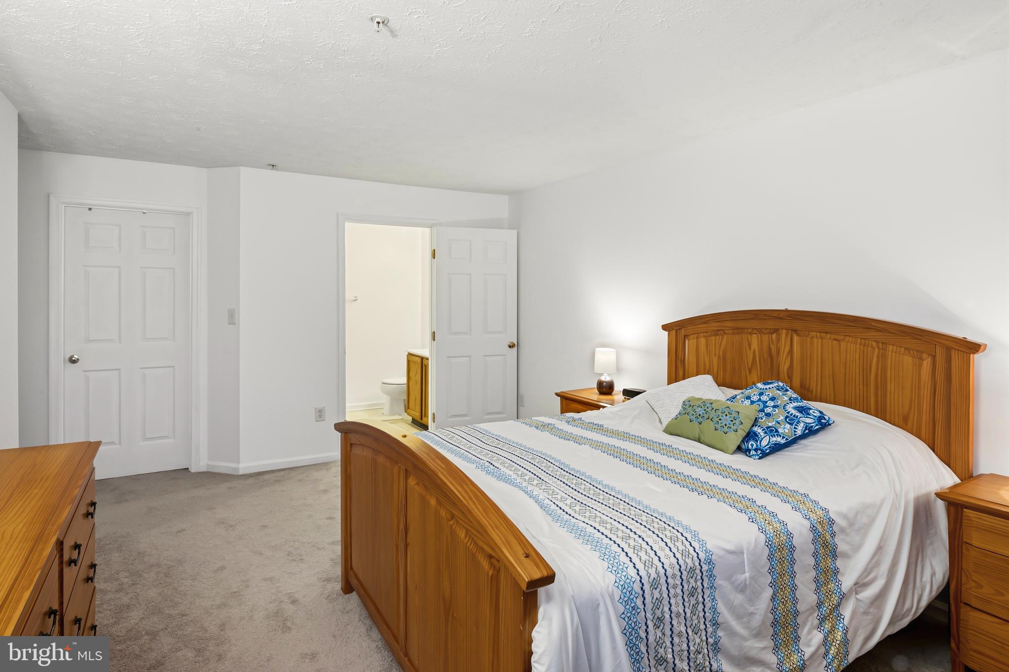 CHESTNUT GABLE - Residential