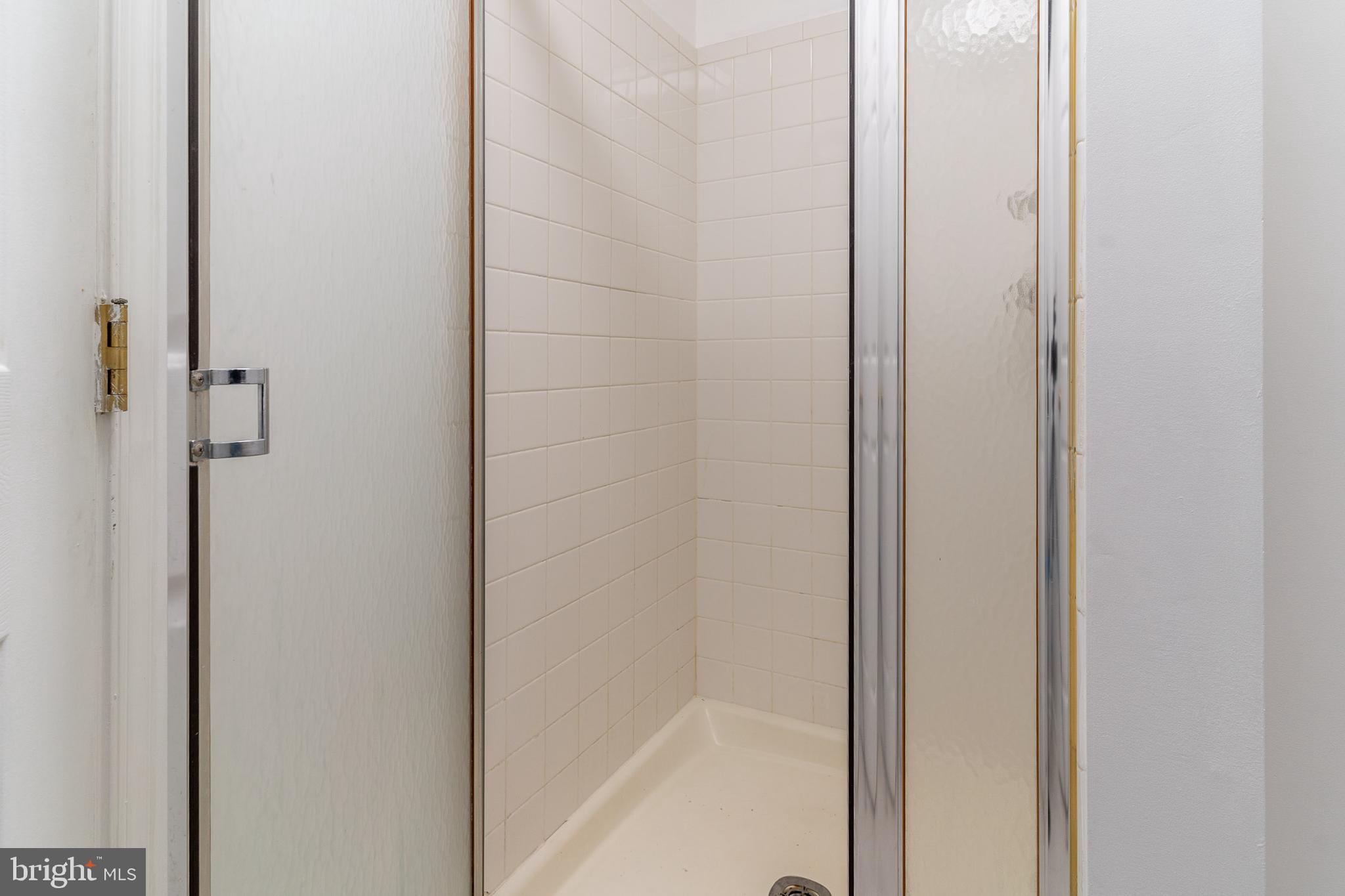 CHESTNUT GABLE - Residential