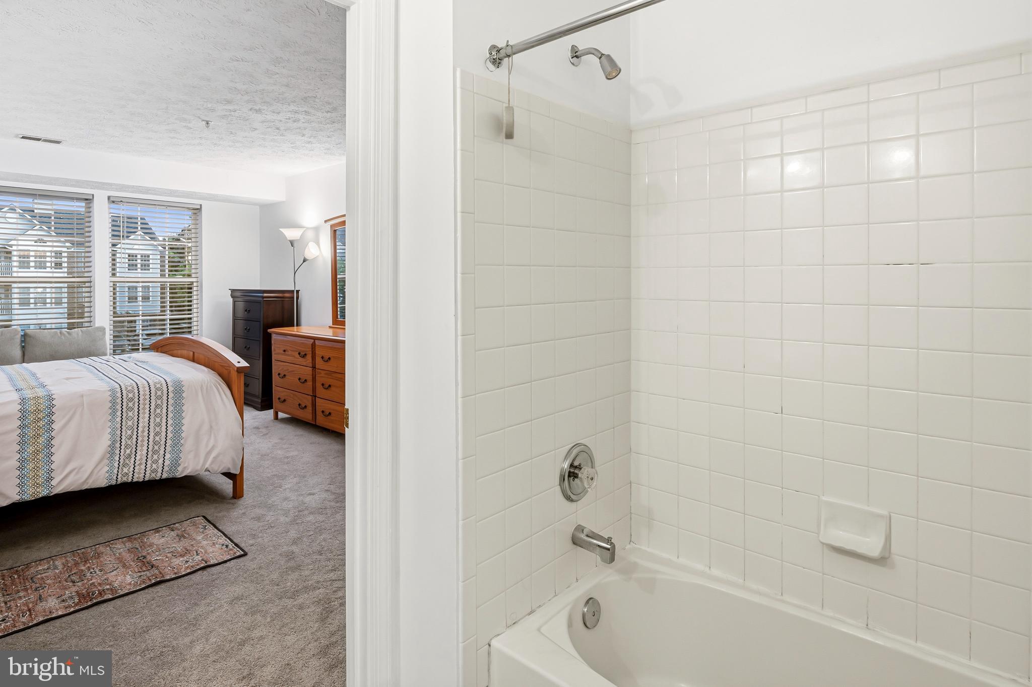 CHESTNUT GABLE - Residential