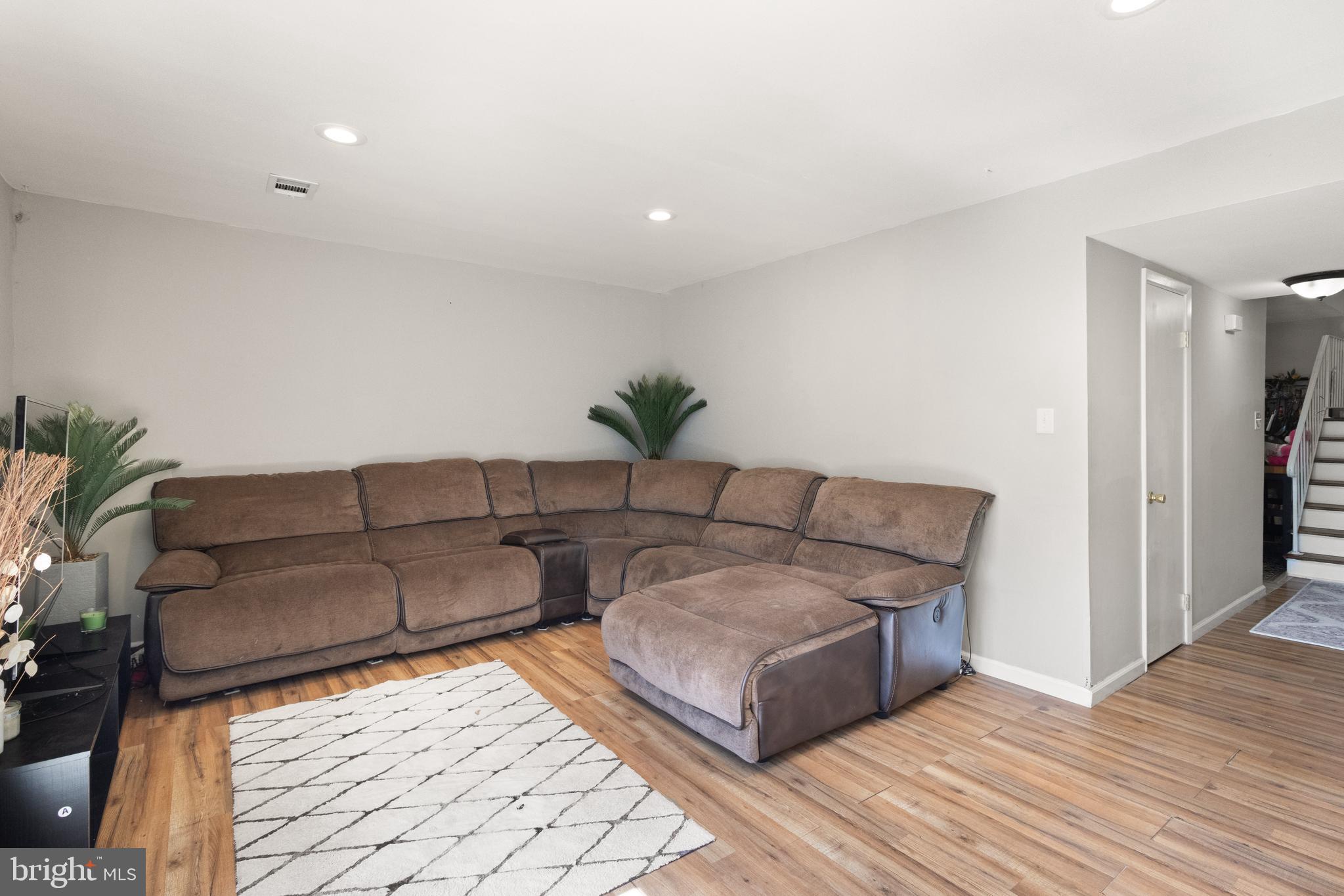 DALE CITY - Residential