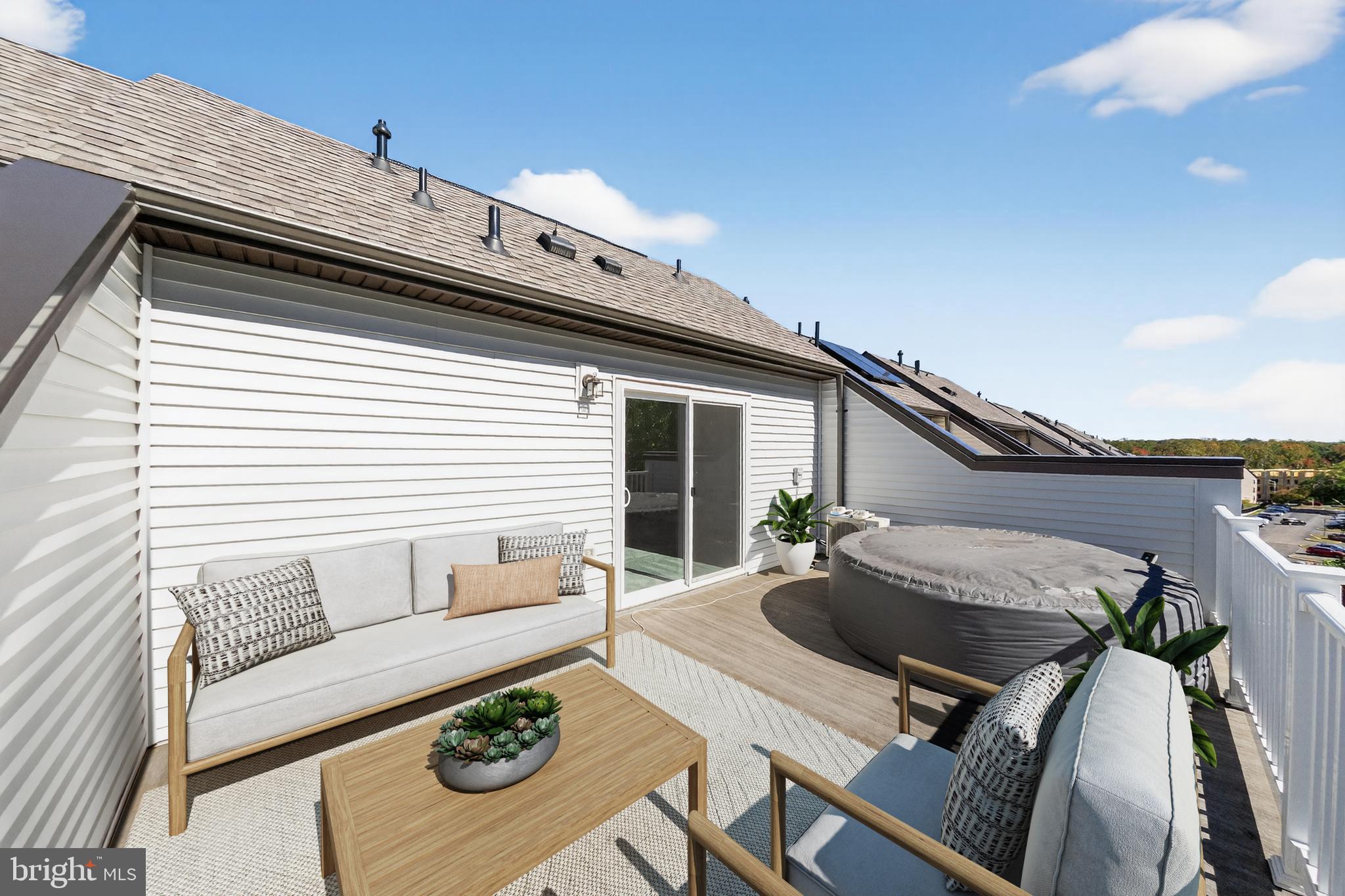 GATEWAY WEST - Residential Lease