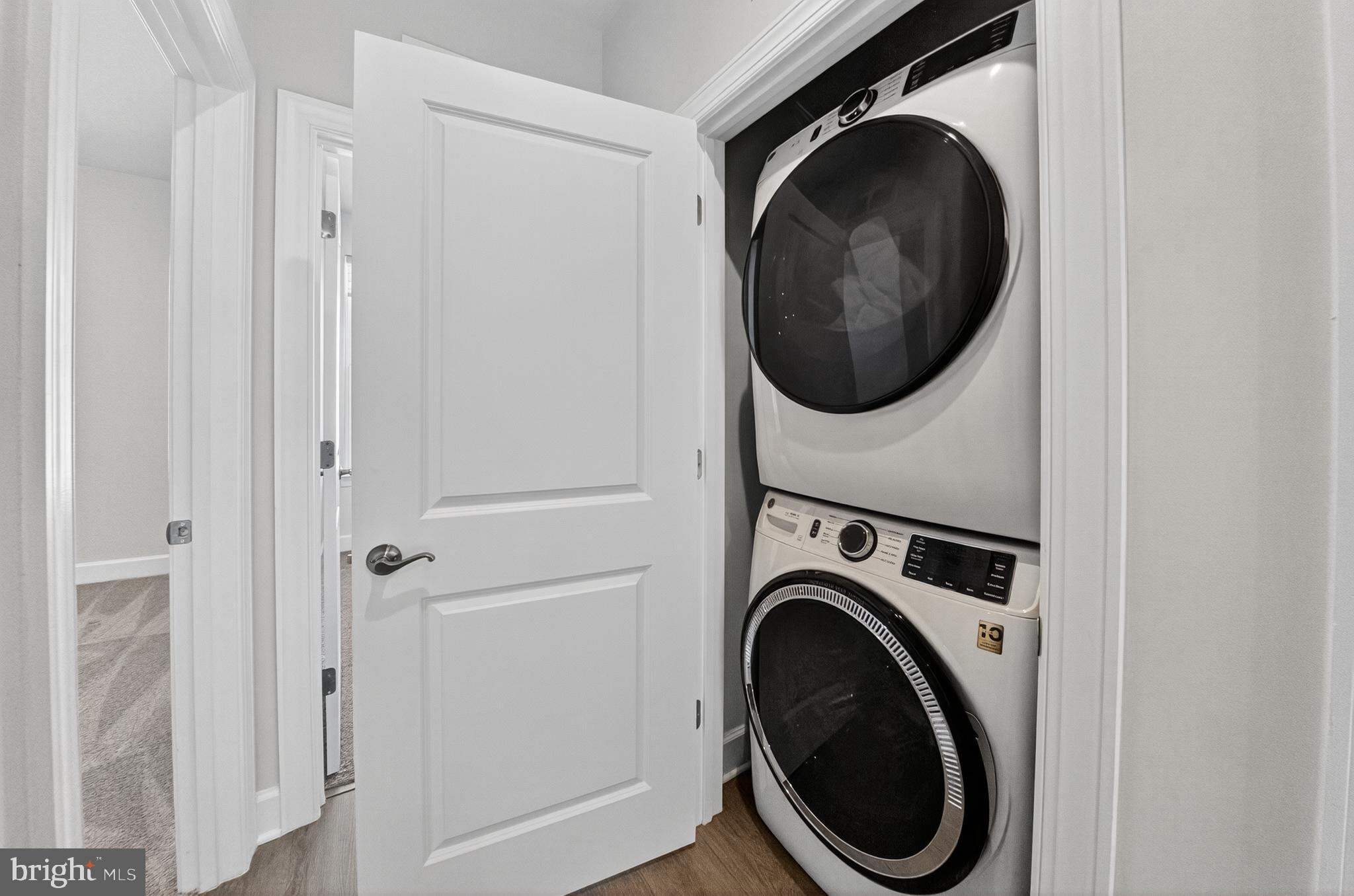 GATEWAY WEST - Residential Lease