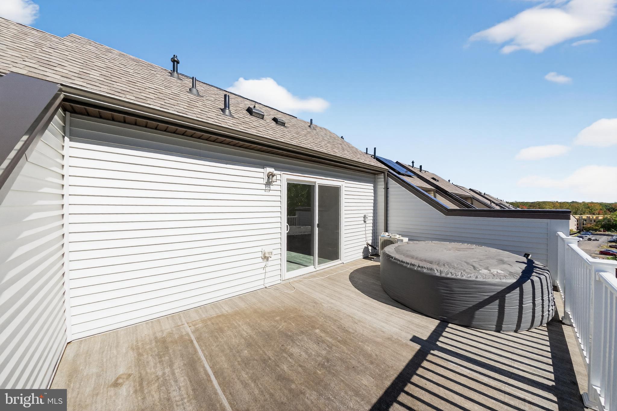 GATEWAY WEST - Residential Lease