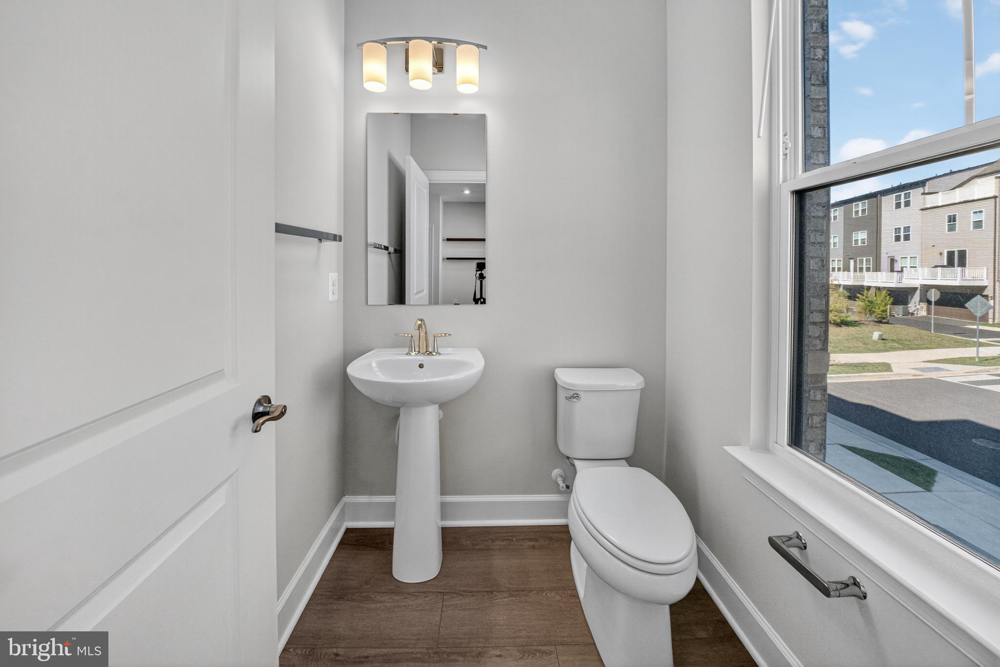 GATEWAY WEST - Residential Lease