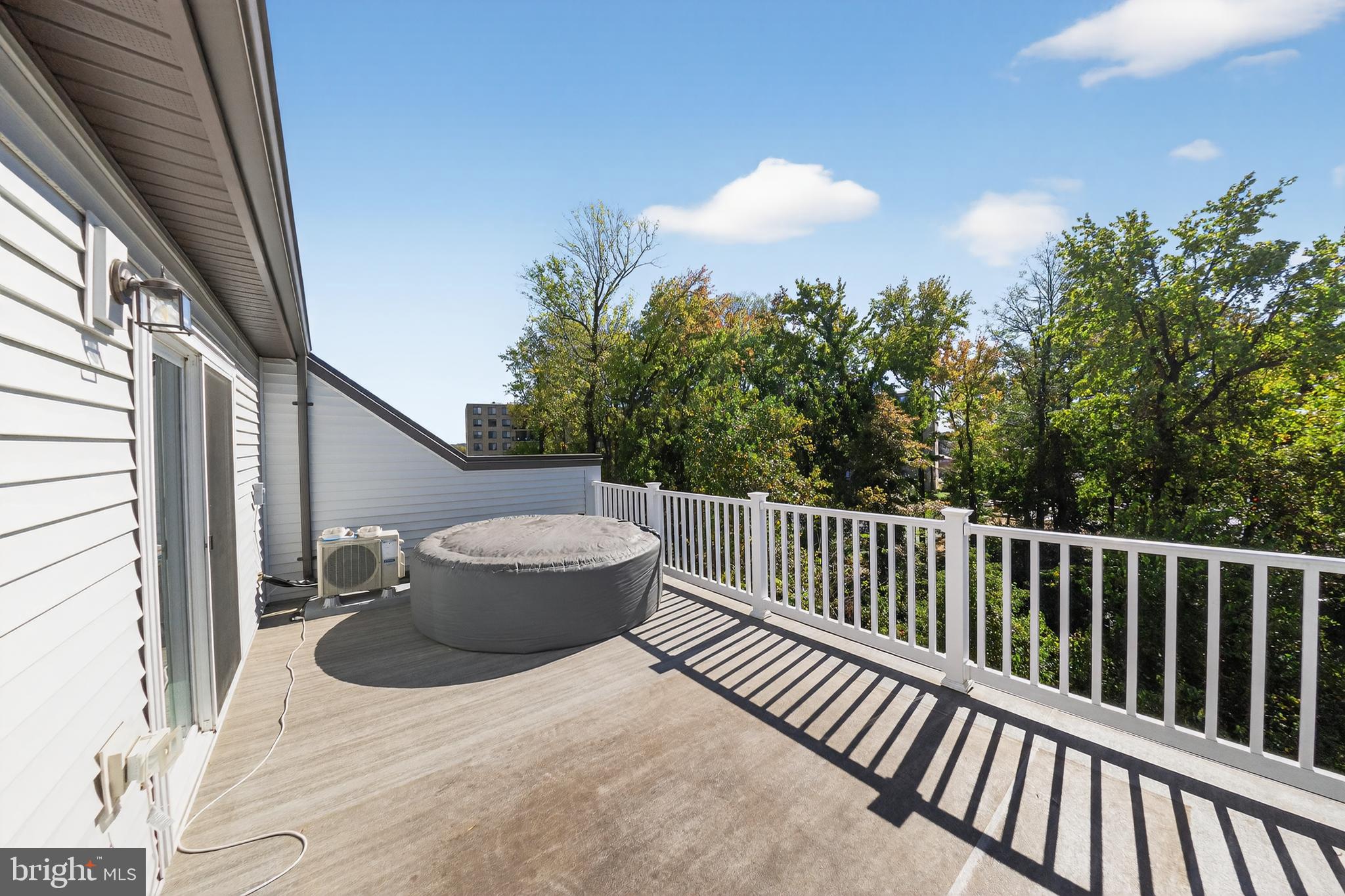 GATEWAY WEST - Residential Lease