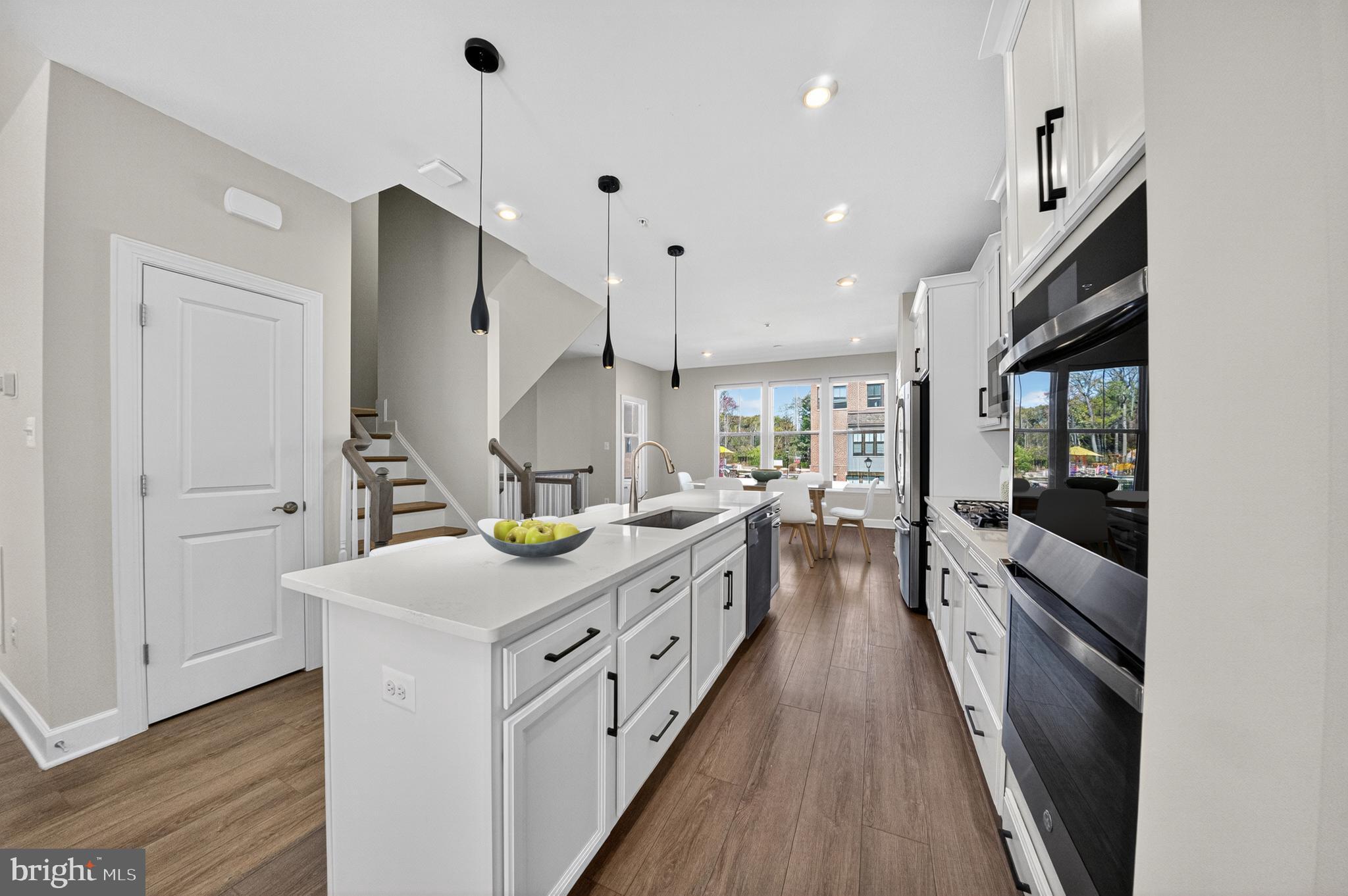 GATEWAY WEST - Residential Lease