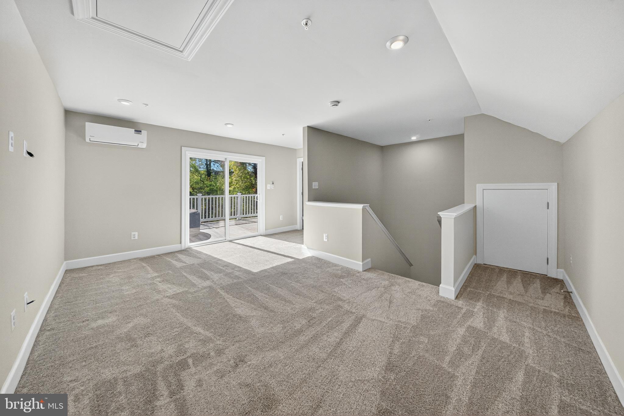 GATEWAY WEST - Residential Lease