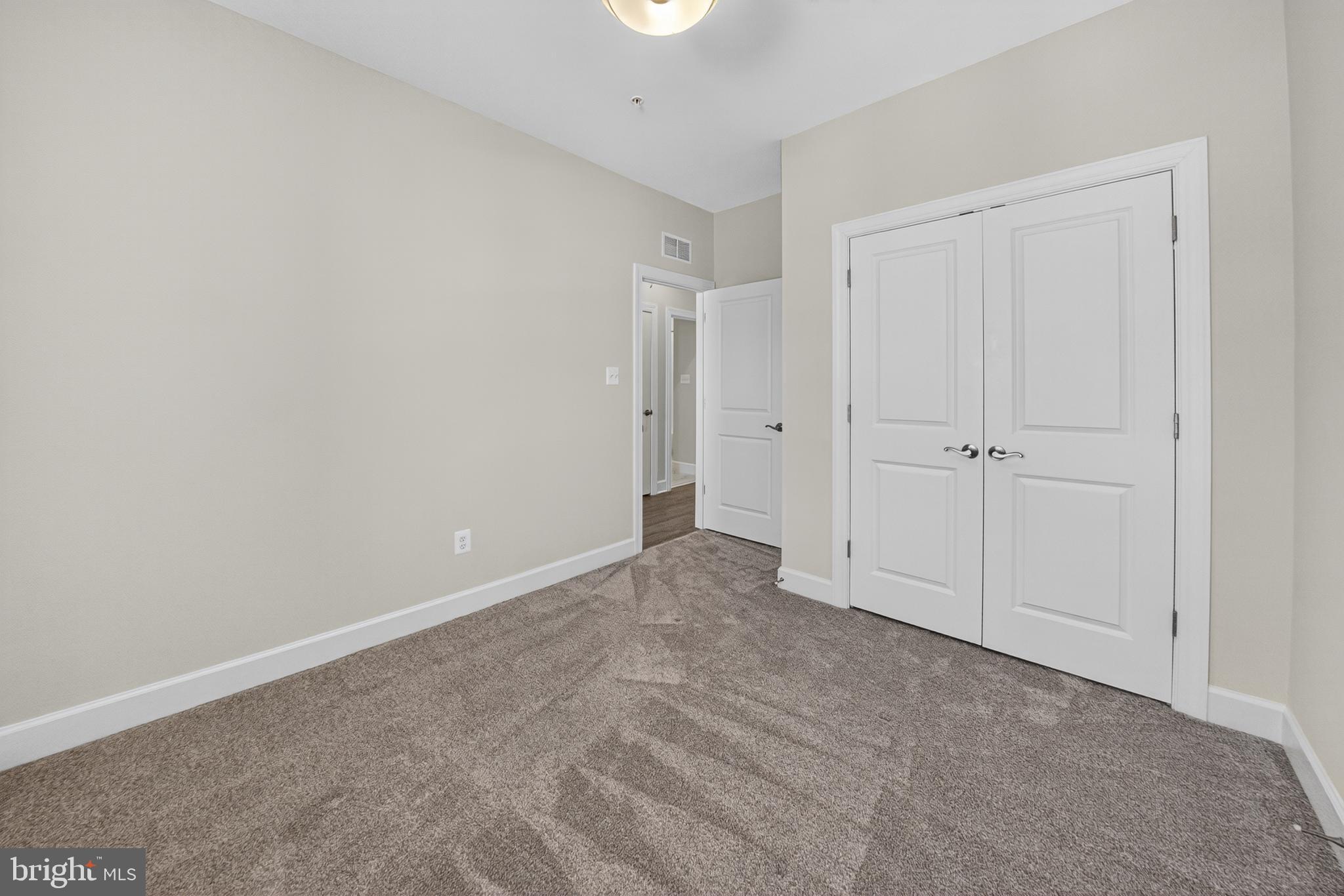 GATEWAY WEST - Residential Lease